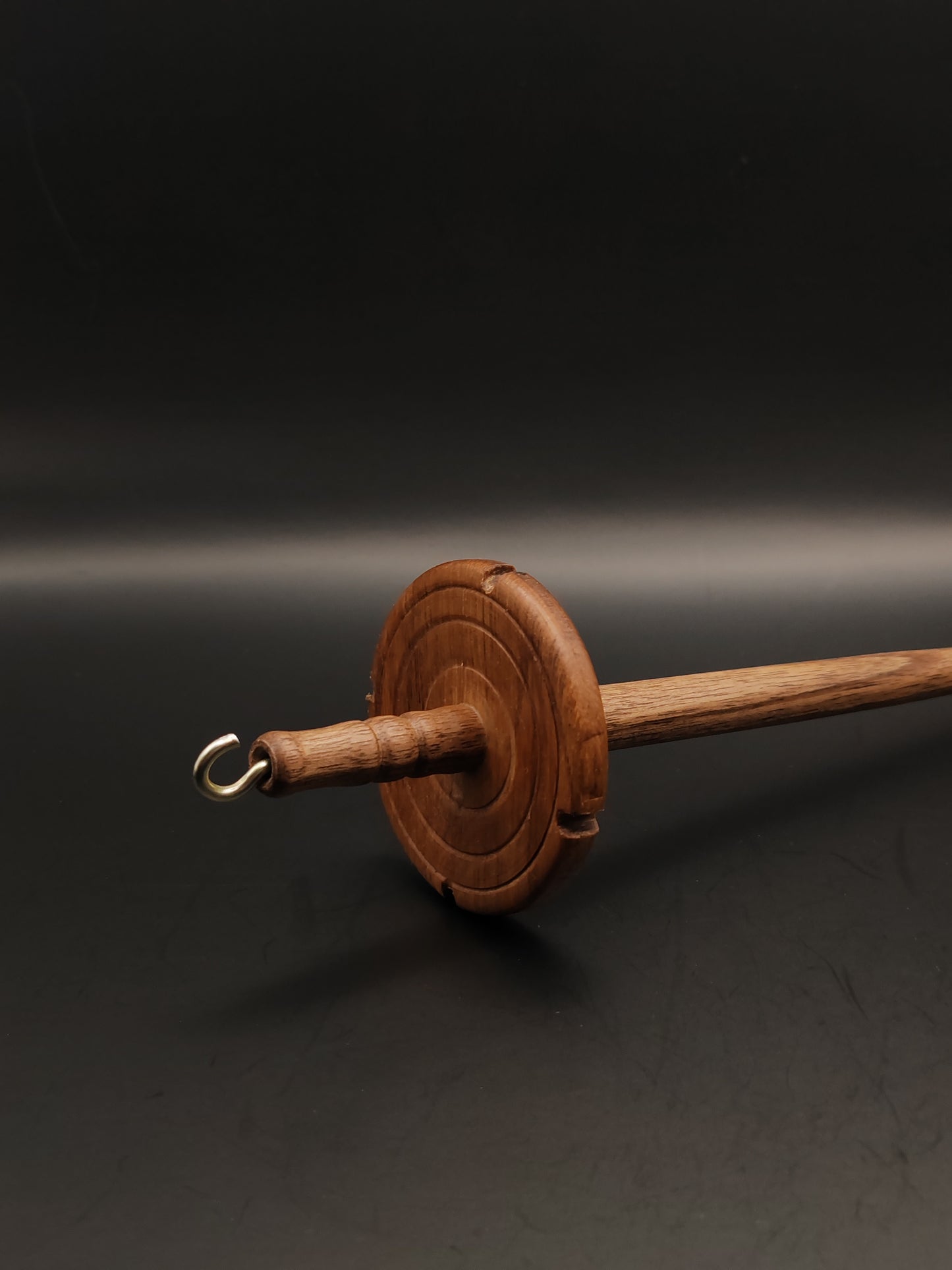 Walnut Drop Spindle: Elegant Walnut Wood (27 cm / 10.63 inches, 28 g / 0.99 oz)