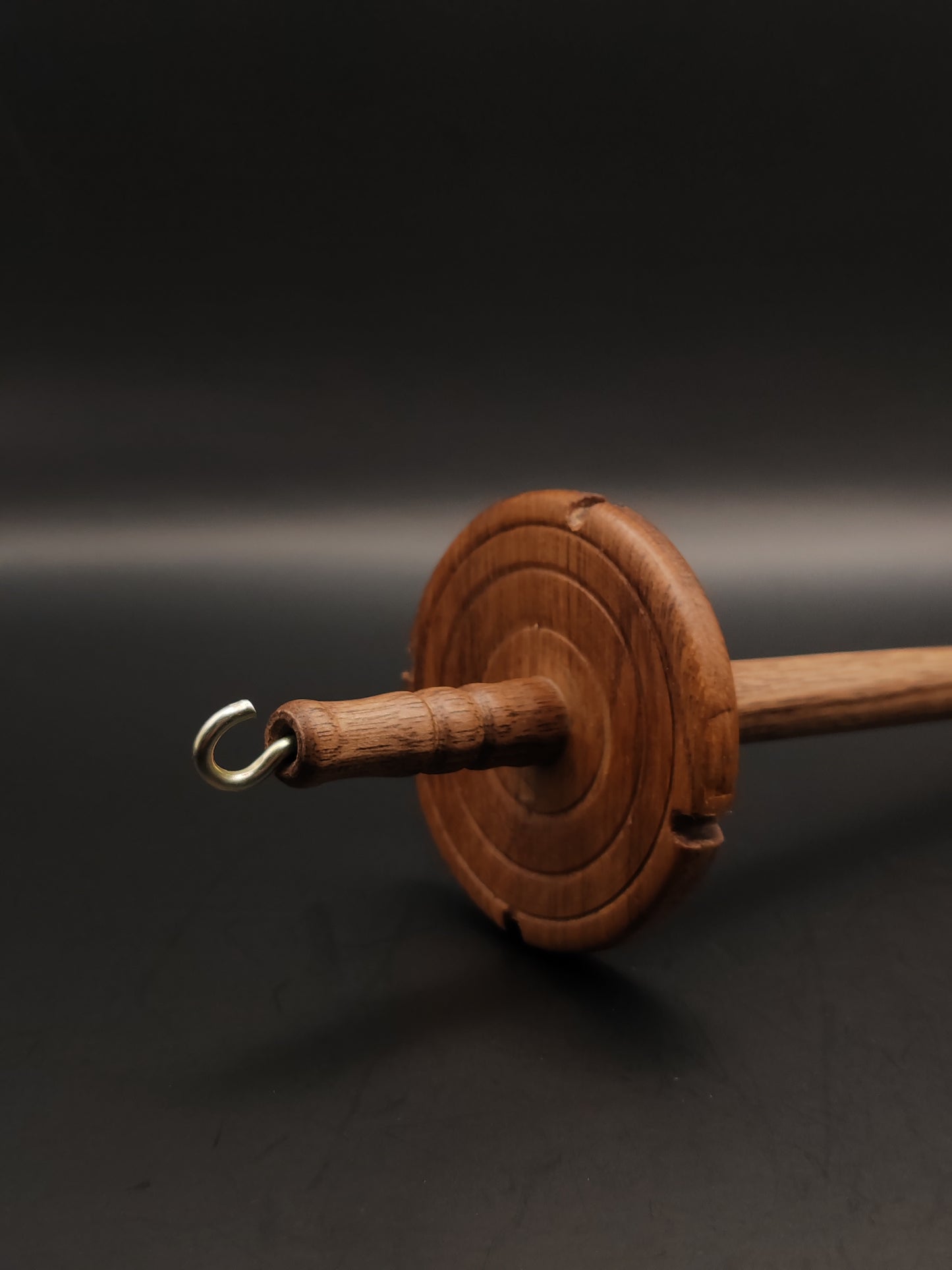 Walnut Drop Spindle: Elegant Walnut Wood (27 cm / 10.63 inches, 28 g / 0.99 oz)