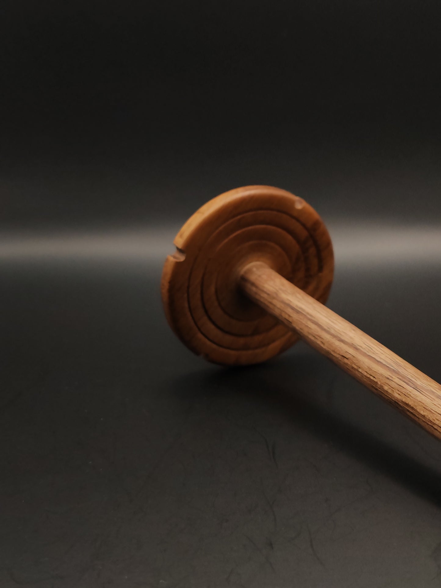 Walnut Drop Spindle: Elegant Walnut Wood (27 cm / 10.63 inches, 28 g / 0.99 oz)