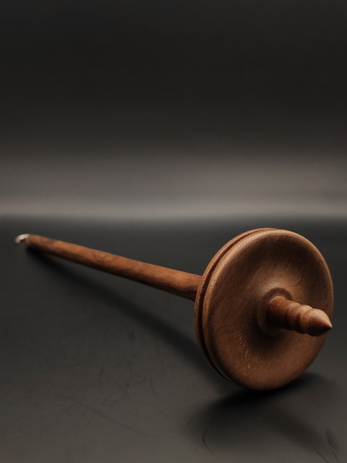 Bottom Whorl Drop Spindle: Walnut Wood (30 g / 1.06 oz, 29 cm / 11.42 inches)