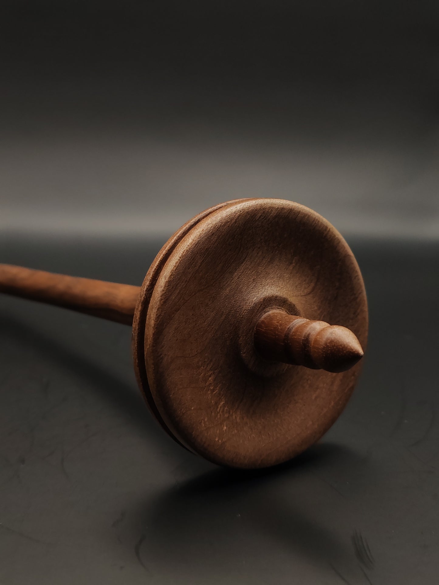 Bottom Whorl Drop Spindle: Walnut Wood (30 g / 1.06 oz, 29 cm / 11.42 inches)