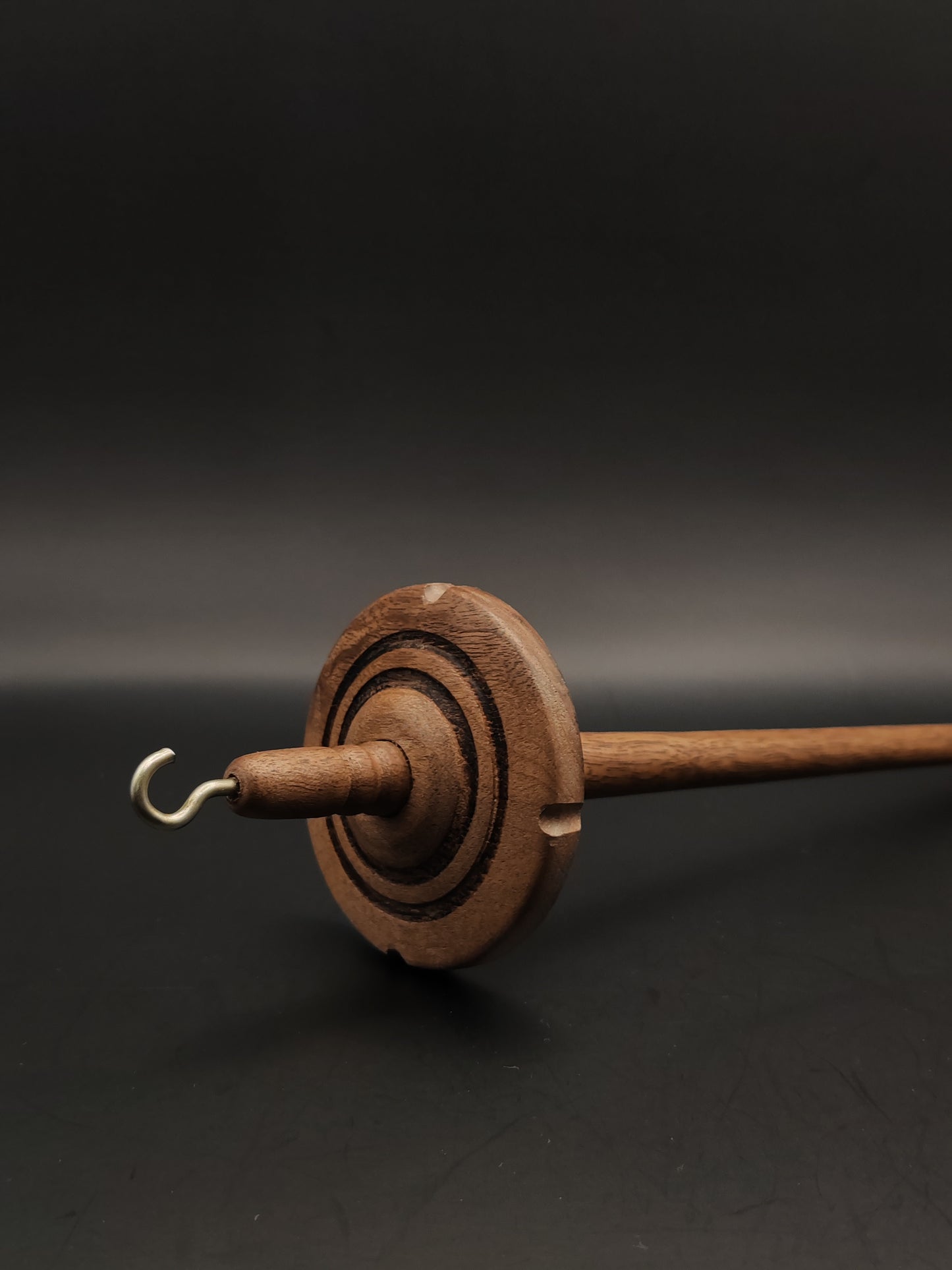 Drop Spindle: Walnut Wood (26.5 cm / 10.43 inches, 25 g / 0.88 oz)