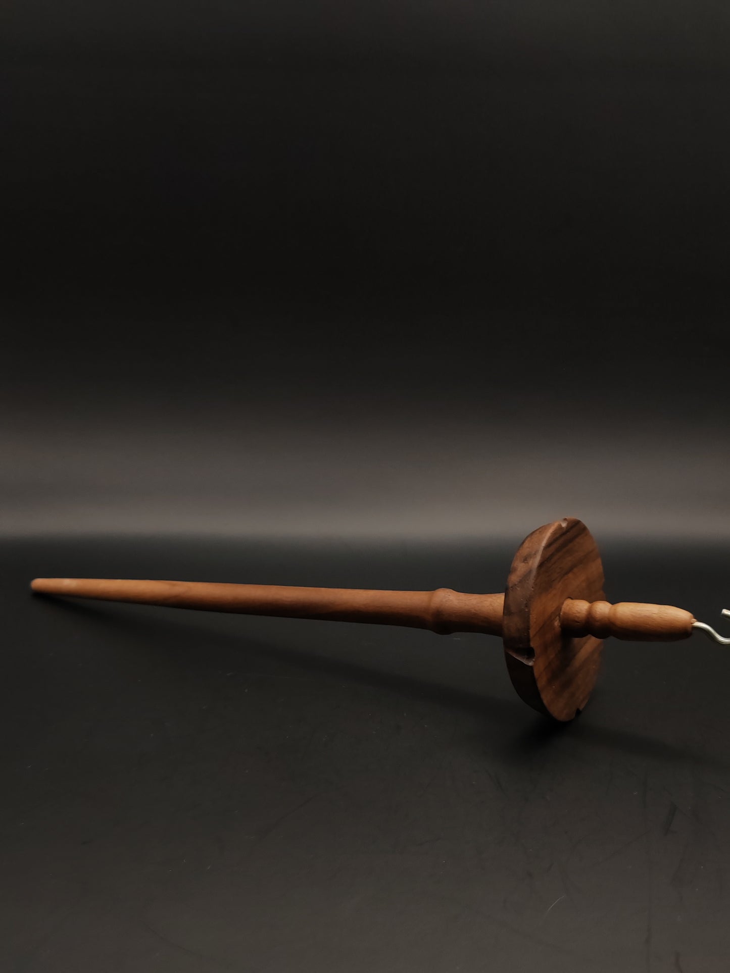 Drop Spindle: Walnut Wood (30 g / 1.06 oz, 26.5 cm / 10.43 inches) - Ideal Plying Tool