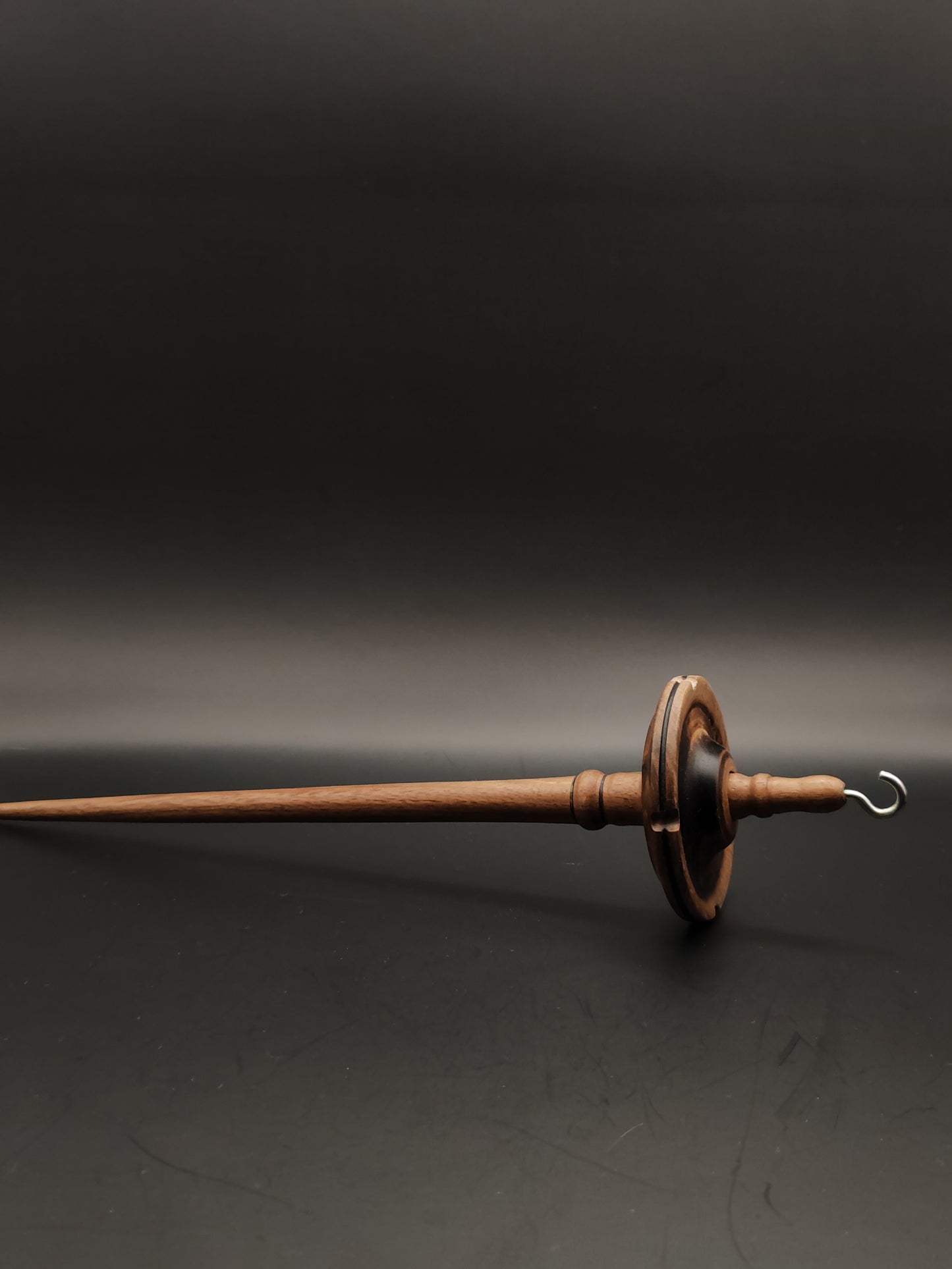 Drop Spindle: Walnut Wood (29 g / 1.02 oz, 27 cm / 10.63 inches)