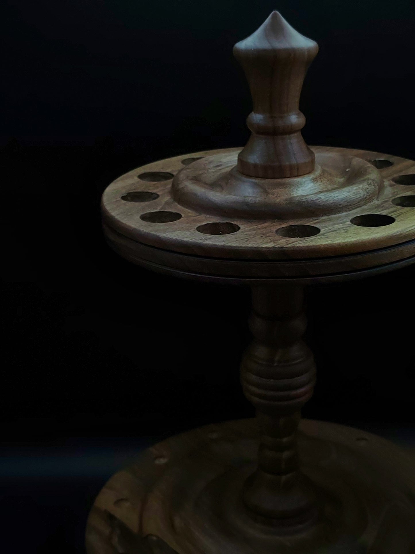 Spindle Stand: Walnut Wood (Holds 12 Spindles, 17 cm / 6.69 in Between Discs)