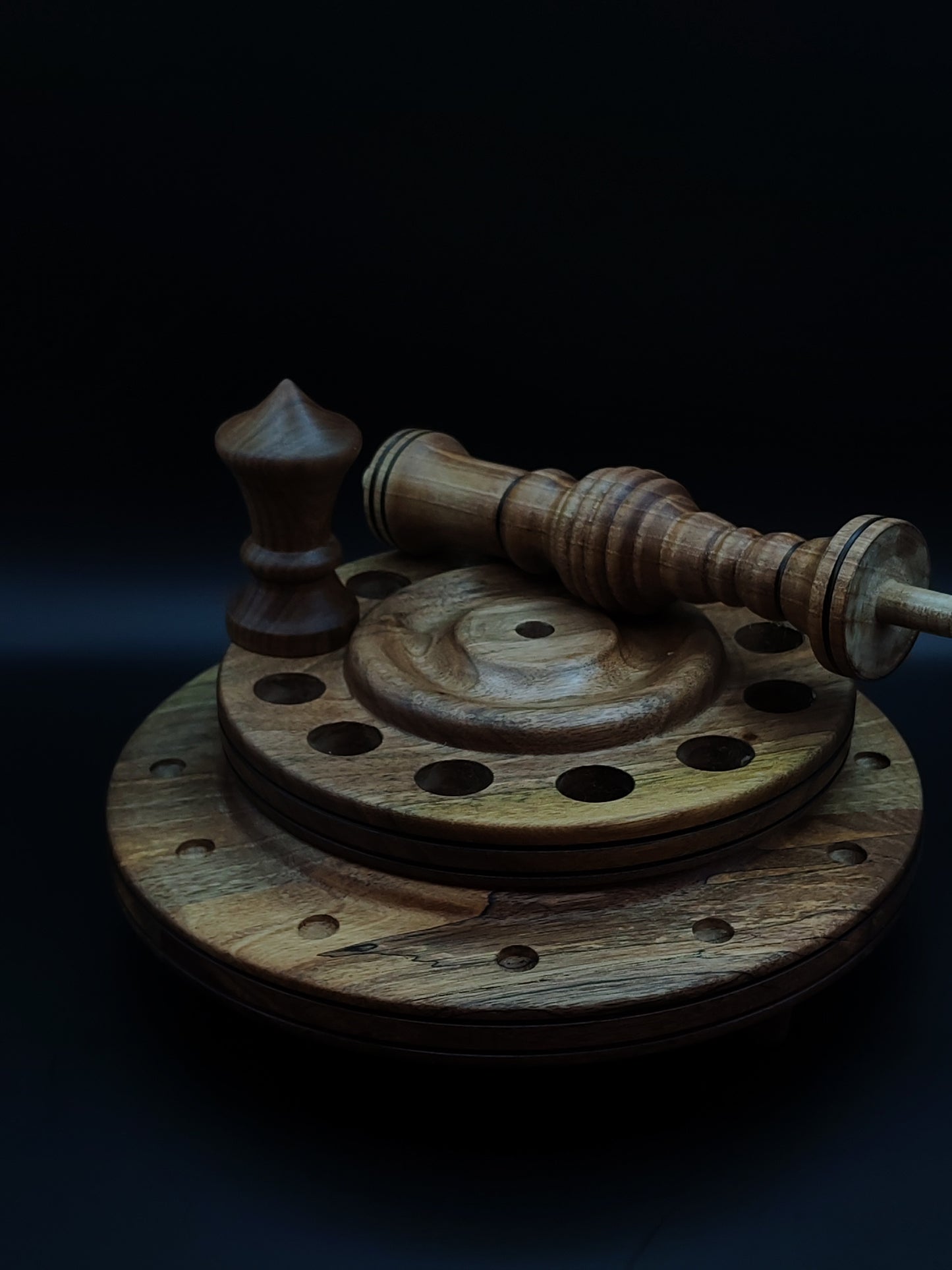 Spindle Stand: Walnut Wood (Holds 12 Spindles, 17 cm / 6.69 in Between Discs)