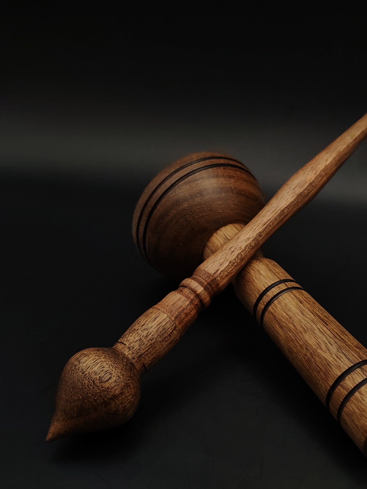 Support Spindle – Walnut Wood (24.5 cm / 9.6″, 19 g / 0.67 oz) + Walnut Lap Spinning Bowl | Artisan Handmade by Kravelli