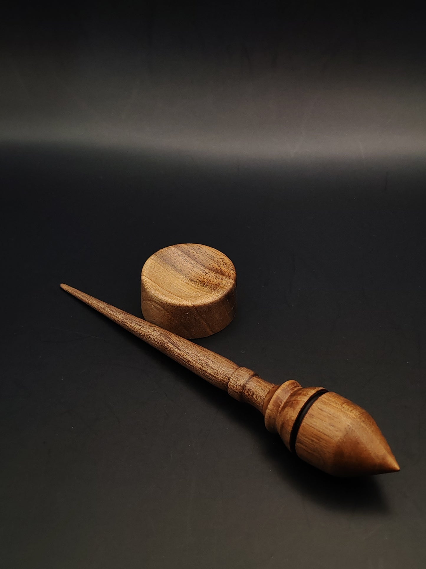 Mini Support Spindle Set: Walnut Wood (16.5 cm / 6.5 in, 14 g / 0.49 oz) with Tiny Walnut Support Bowl