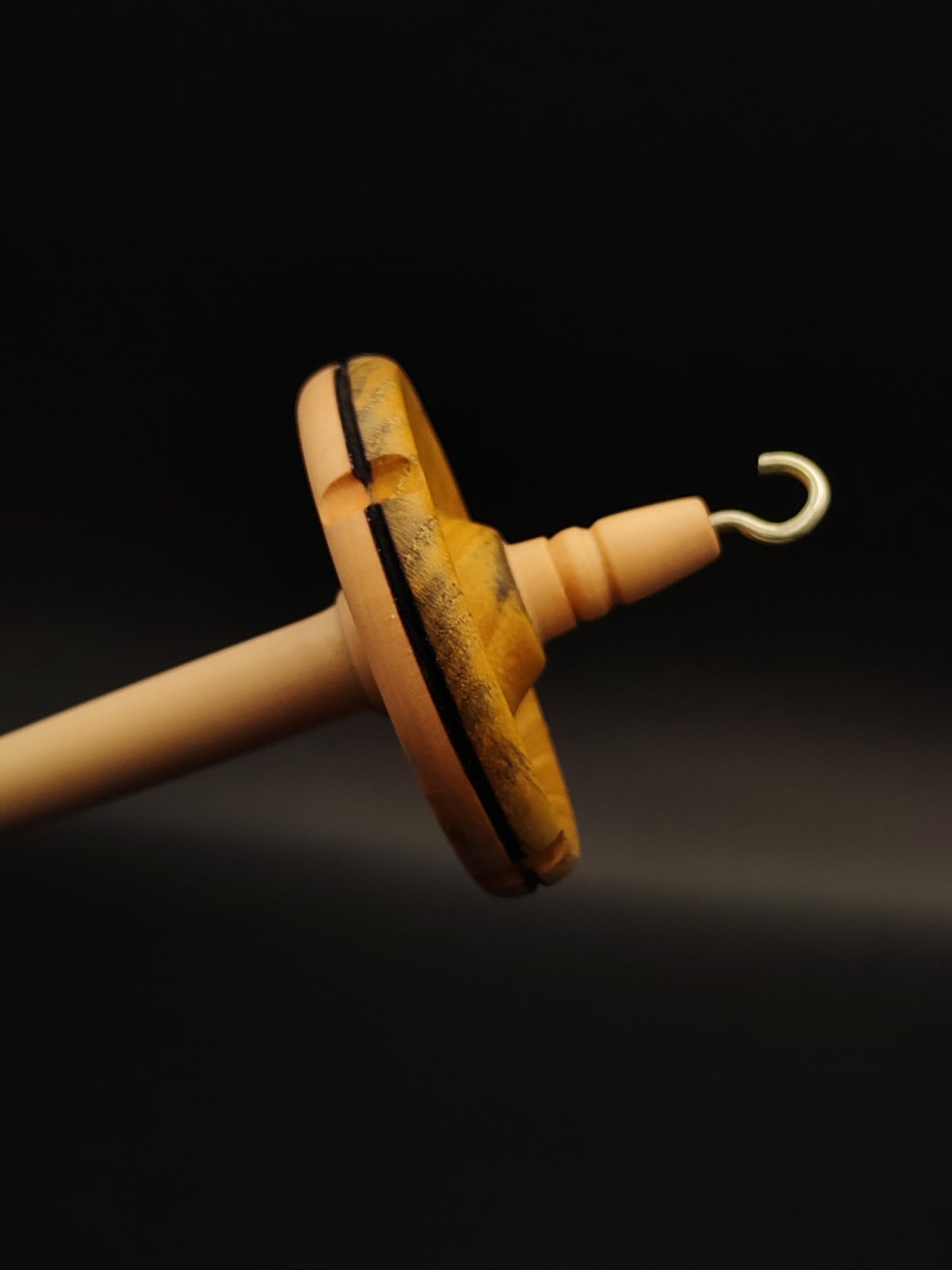Drop Spindle – 32g / 1.12oz, 27cm / 10.62in – Apple Shaft with Pear & Mulberry Whorl | Balanced Spindle for Hand Spinning | Kravelli Spindles