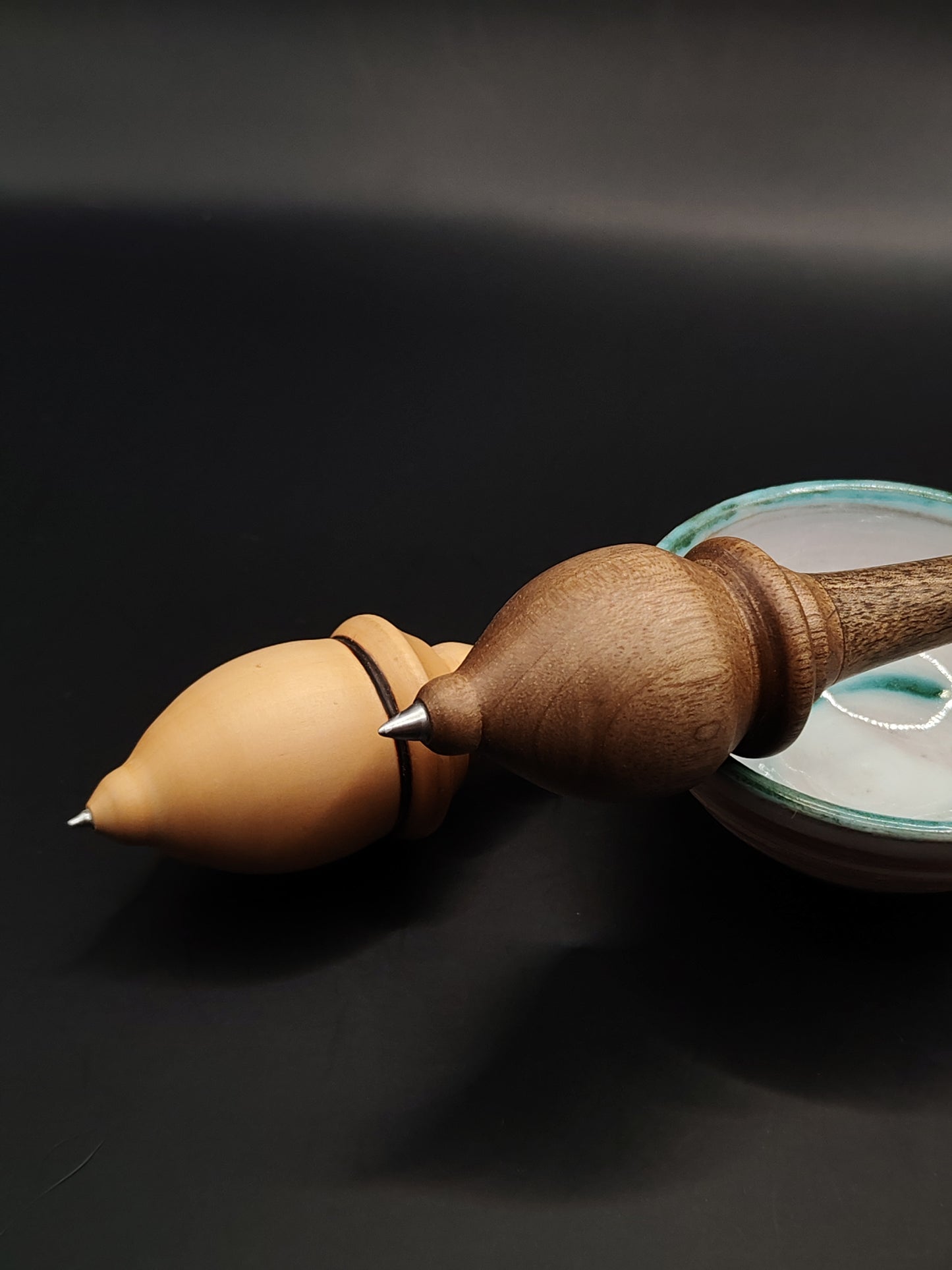 Metal Tip Support Spindle Set – Walnut & Pear | 23g, 24.5–25.5cm | With Complimentary Ceramic Support Bowl | Precision Spinning Tools | Kravelli