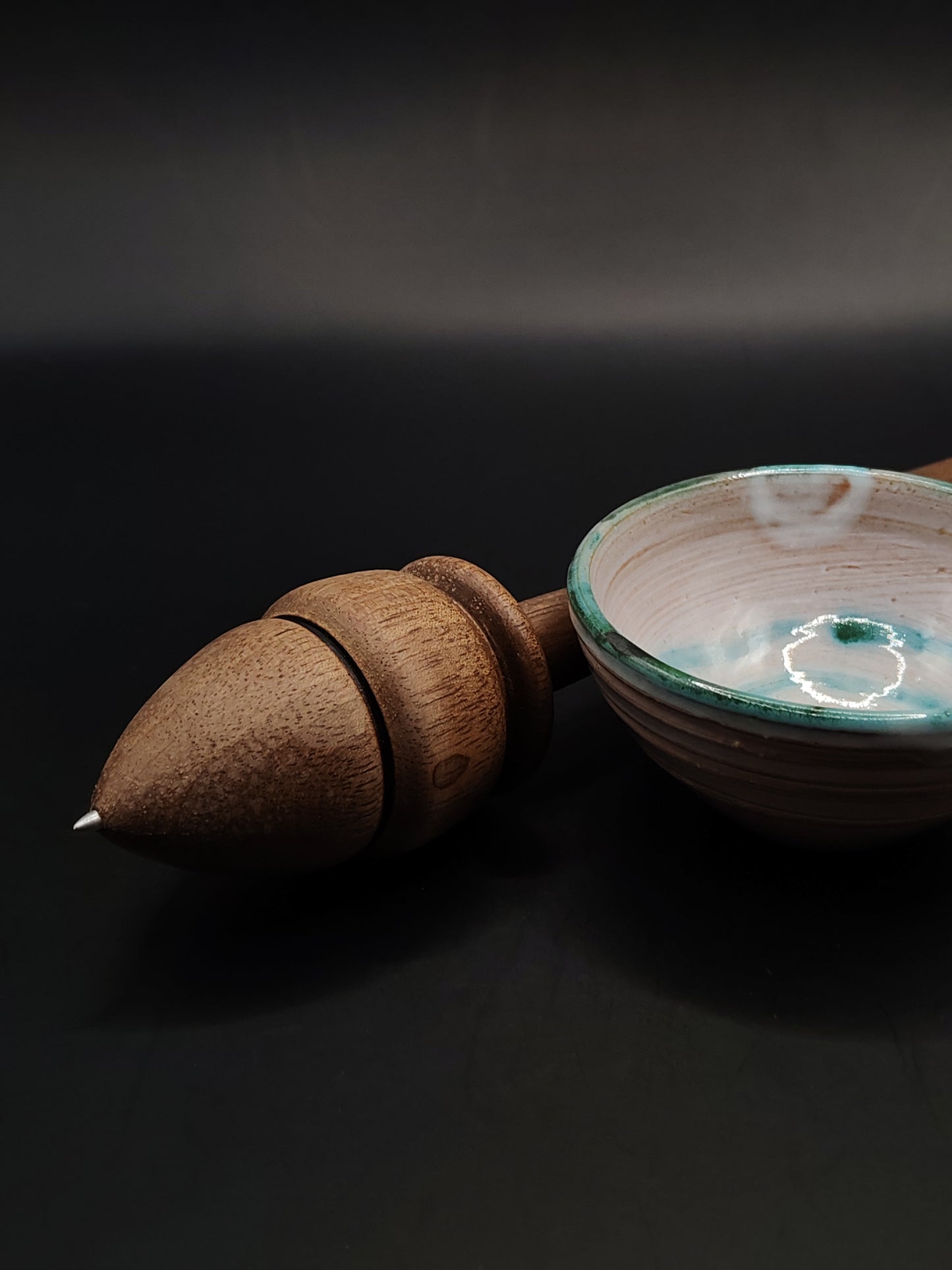 Support Spindle Set: Walnut with Metal Tip (24.5 cm / 9.65 in, 33 g / 1.16 oz) with Complimentary Ceramic Support Bowl