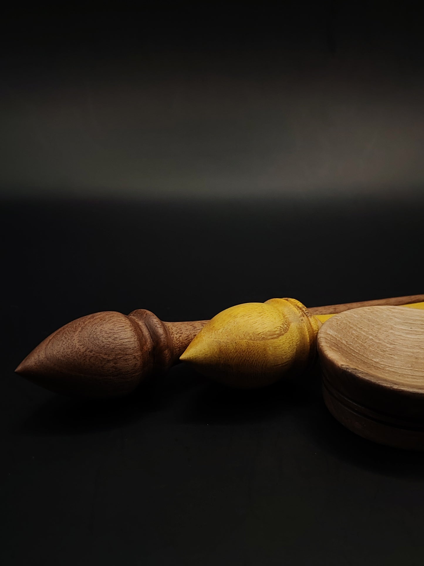 Tiny Support Spindle Set – Mulberry & Walnut | 11g, 16–16.5cm | With Grey Walnut Support Bowl | Mini Spindles for Lightweight Spinning | Kravelli