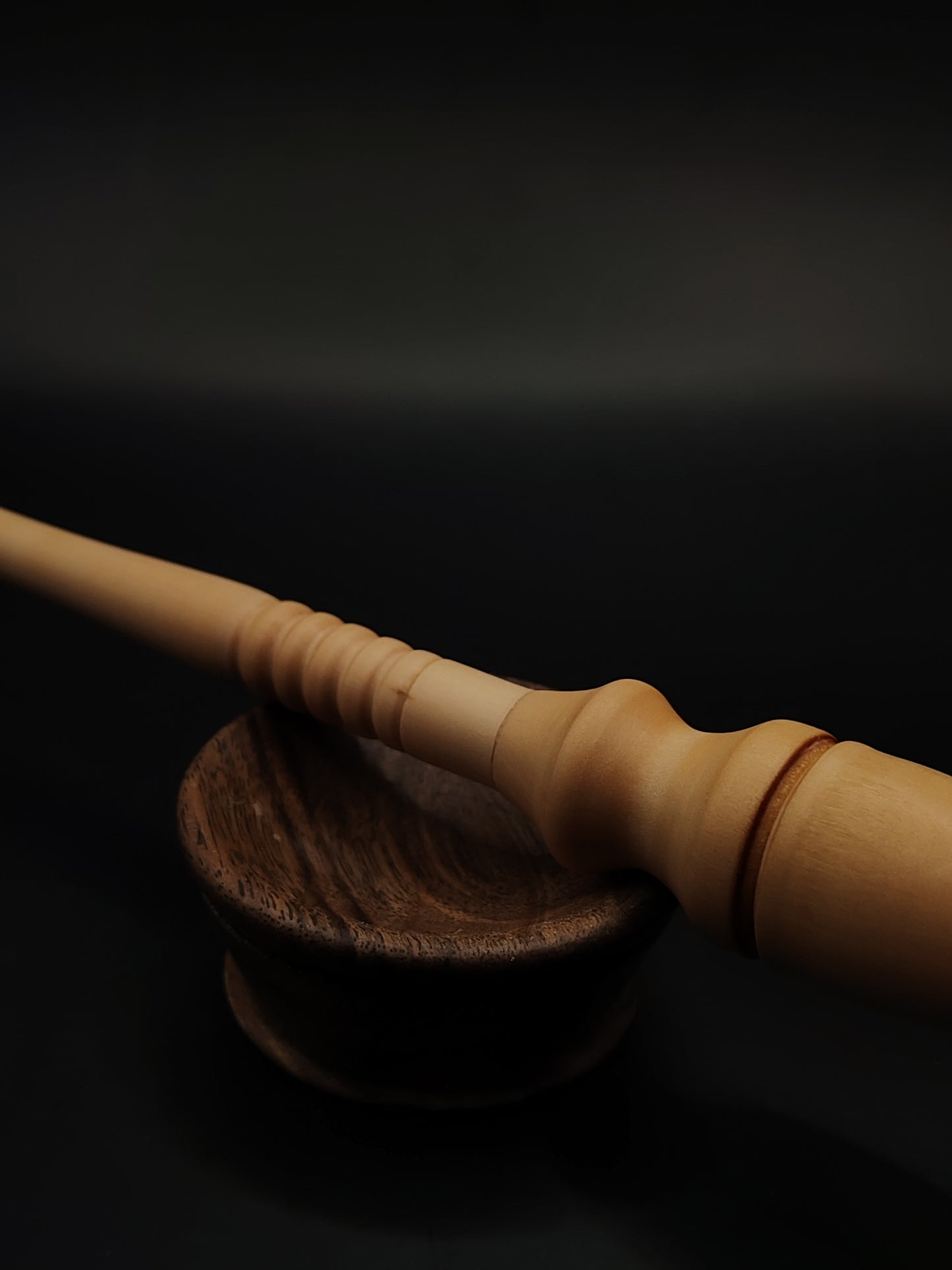 Artisan Support Spindle – Pear Wood | 21g / 0.74oz, 26.5cm / 10.4in | With Walnut Support Bowl | Balanced Spinning Tool | Kravelli