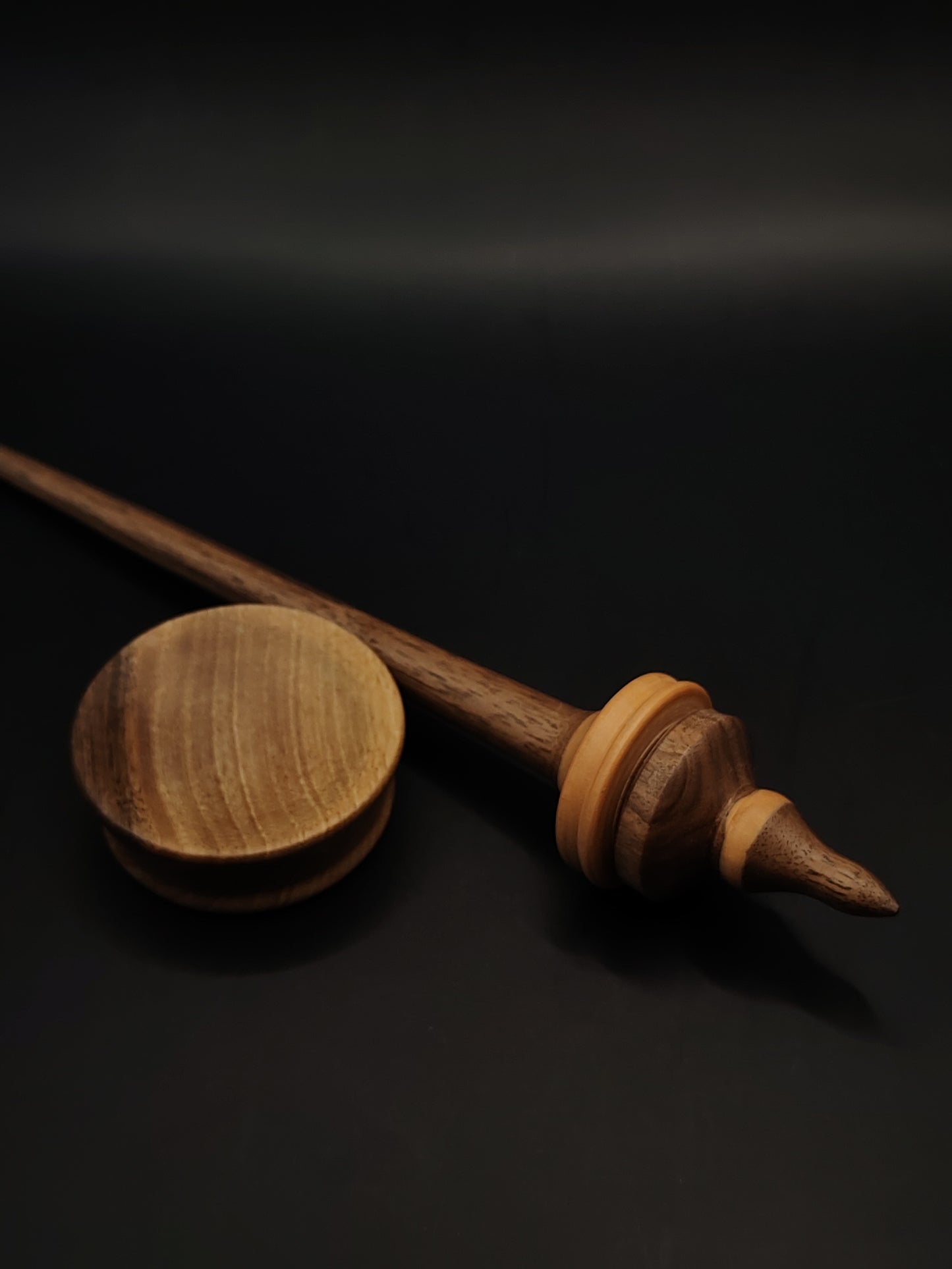 Support Spindle for Yarn Spinning – 22g / 25cm with Walnut Bowl | Lightweight, Balanced, Handcrafted