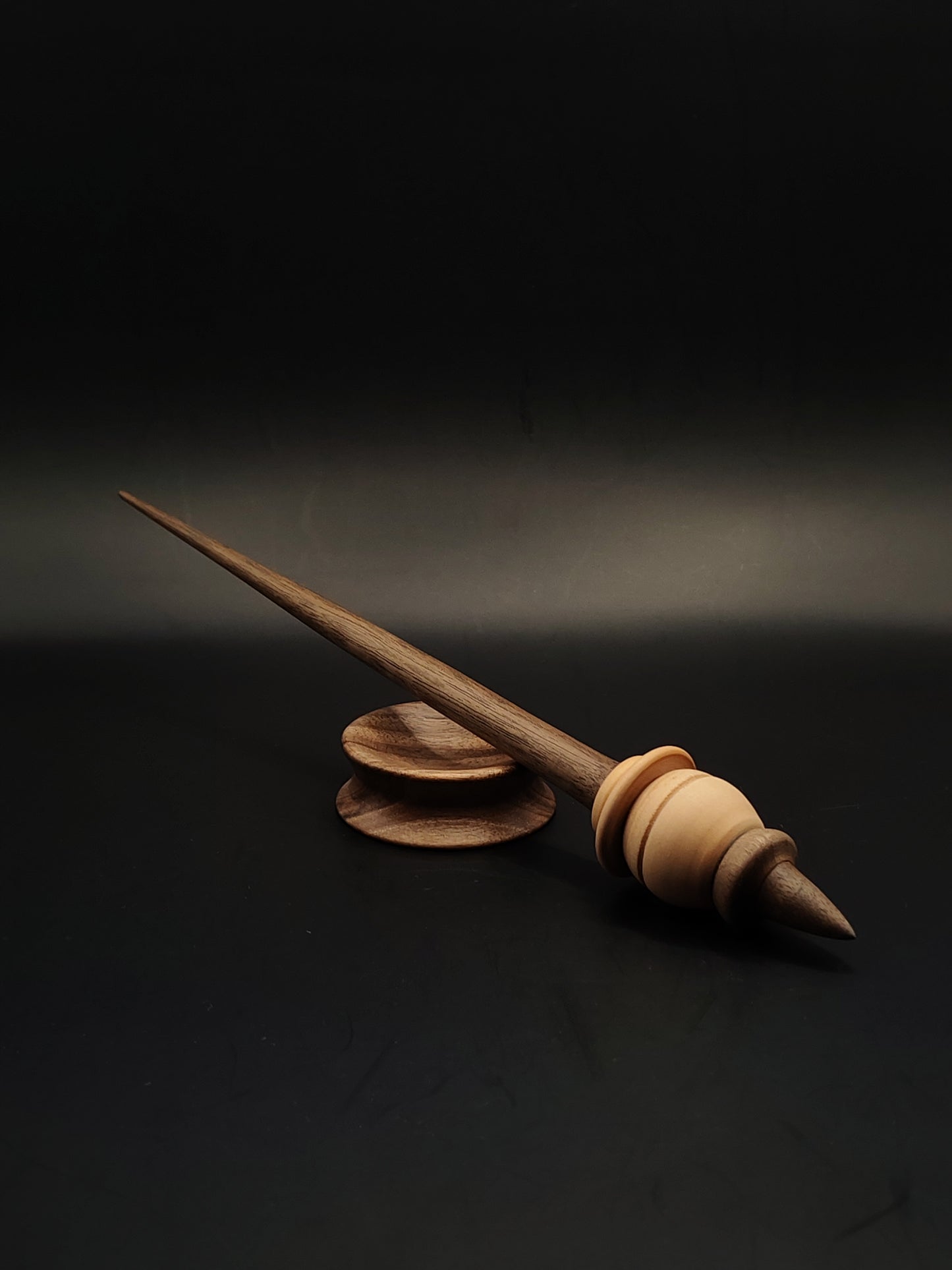 Support Spindle for Yarn Spinning – 24g / 27cm (0.85oz / 10.6in) – Walnut Shaft & Apple Whorl with Walnut Support Bowl