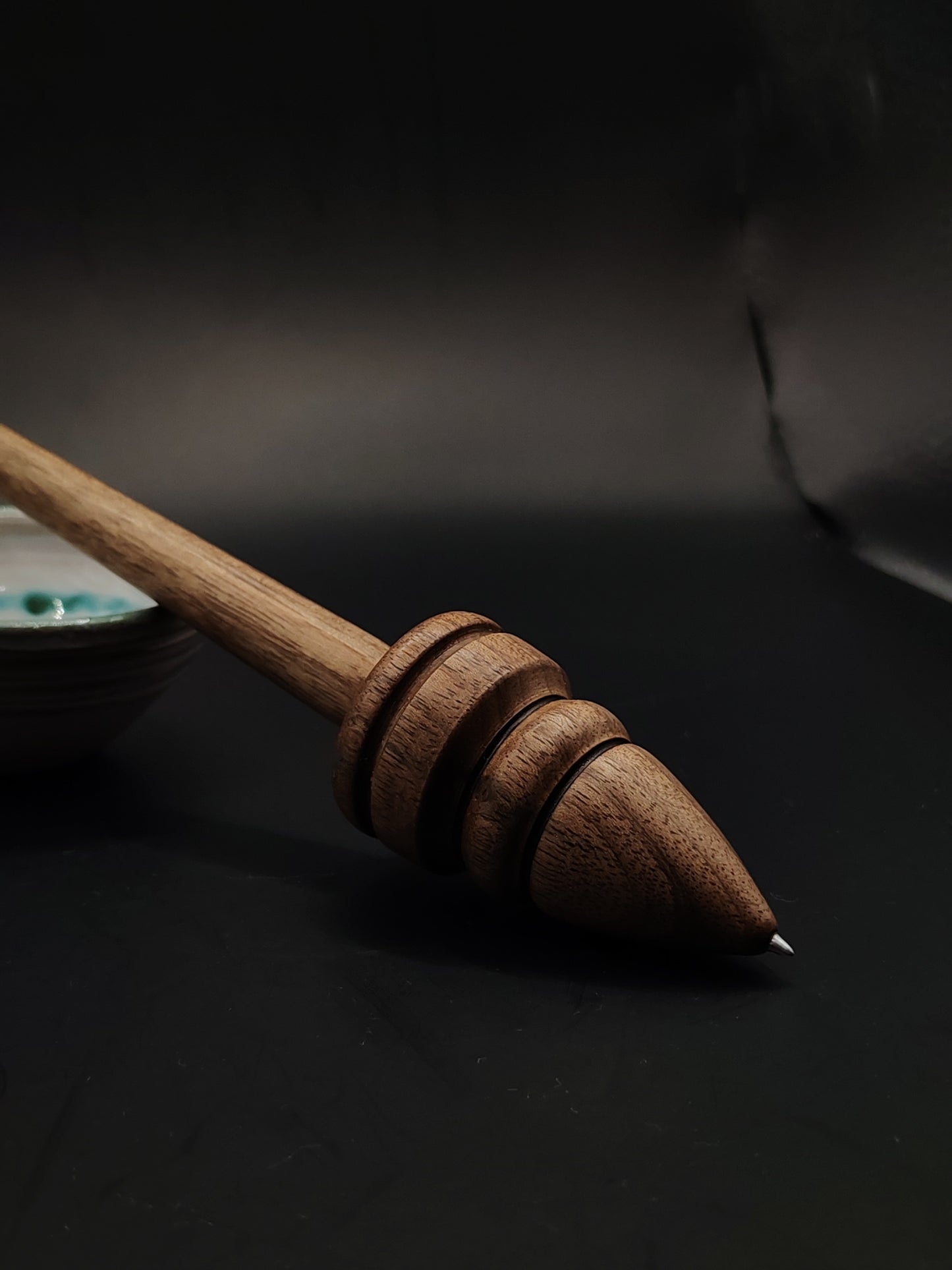 Support Spindle for Yarn Spinning – 30g / 26.5cm (1.05oz / 10.4in) – Walnut with Stainless Metal Tip + Red Clay Support Bowl