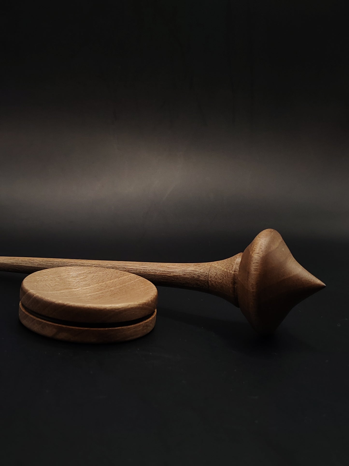 Support Spindle for Yarn Spinning – 20 cm (18 g) Walnut Wood with Grey Walnut Bowl | Compact Handcrafted Tool by Kravelli