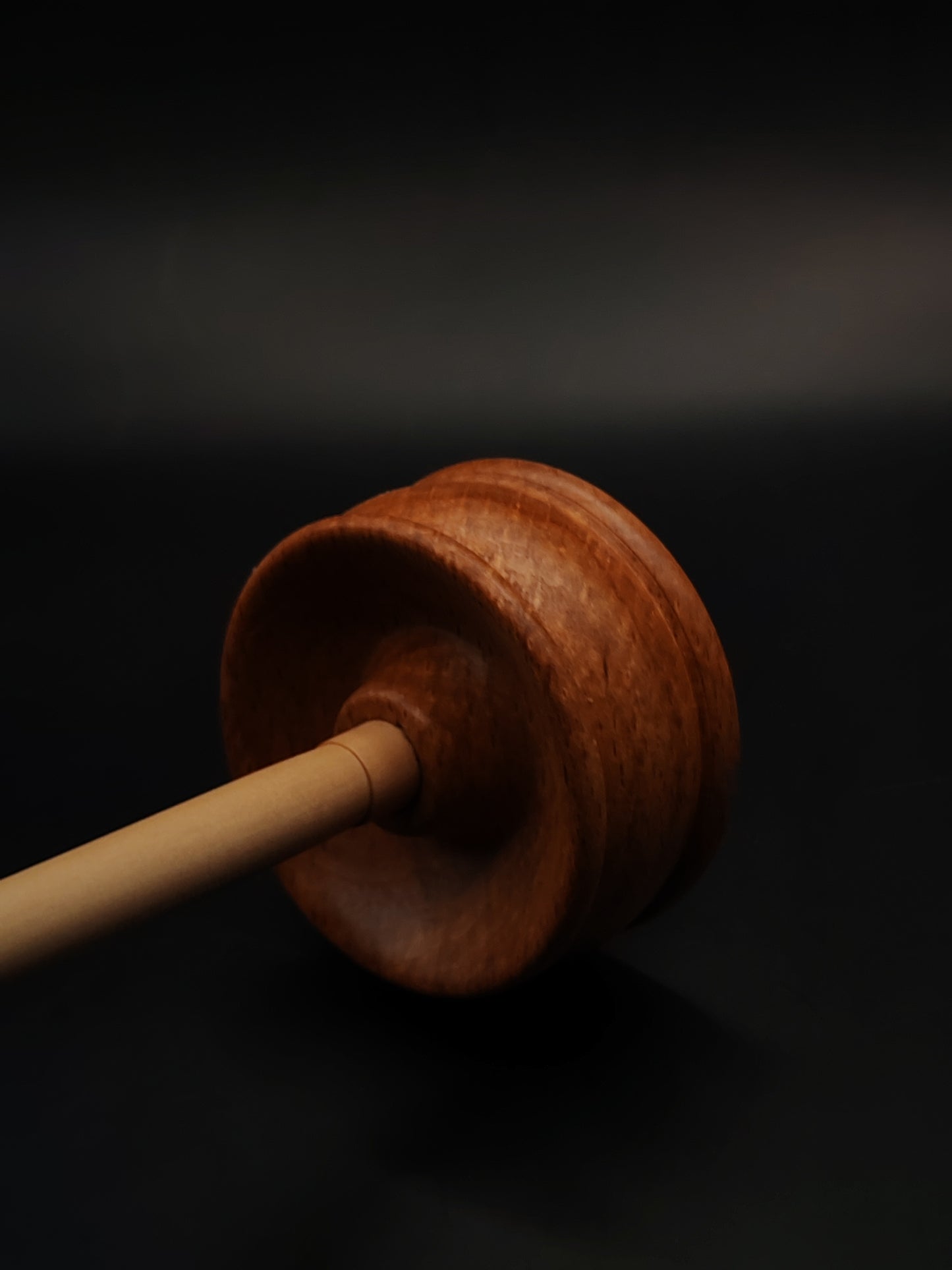 Drop Spindle for Yarn Spinning – Pear Shaft & Beech Whorl | 27 cm (54 g) | Handcrafted Top Whorl Spindle by Kravelli