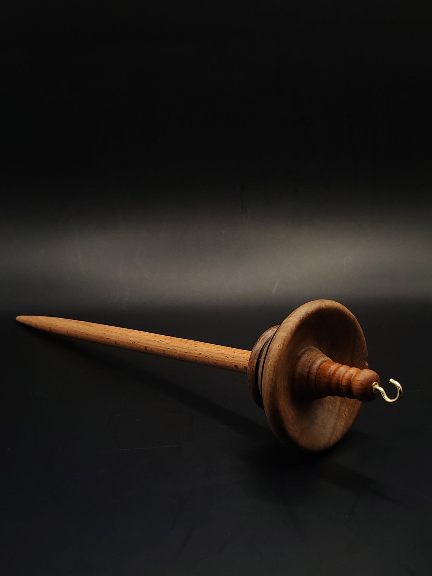 Drop Spindle for Yarn Spinning – Beech Shaft & Walnut Whorl | 27 cm (45 g) | Handcrafted Top Whorl Spindle by Kravelli