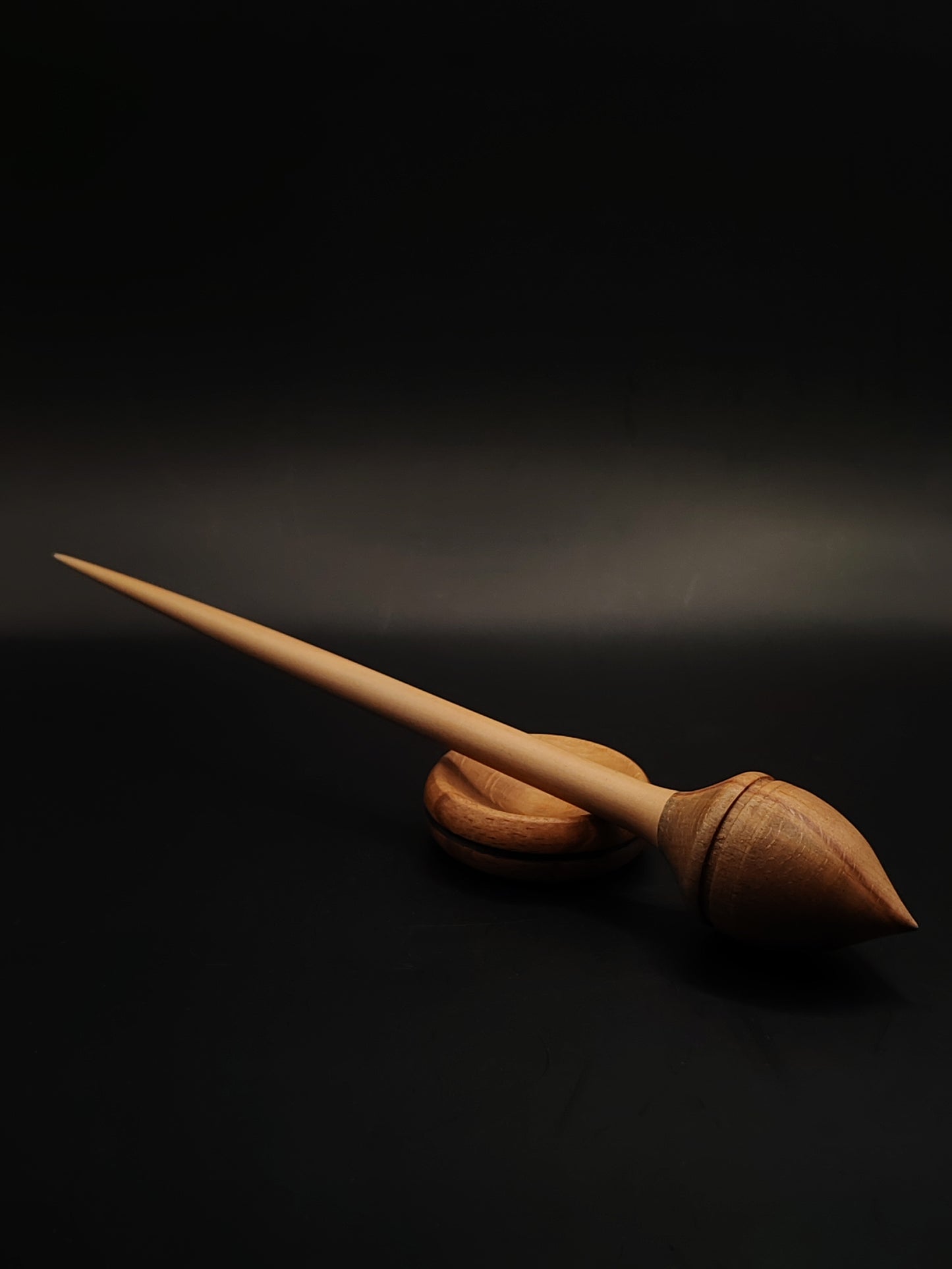 Support Spindle for Yarn Spinning – Beech Whorl & Pear Shaft | 28 cm (31 g) | Set with Beech Support Bowl | Handcrafted by Kravelli