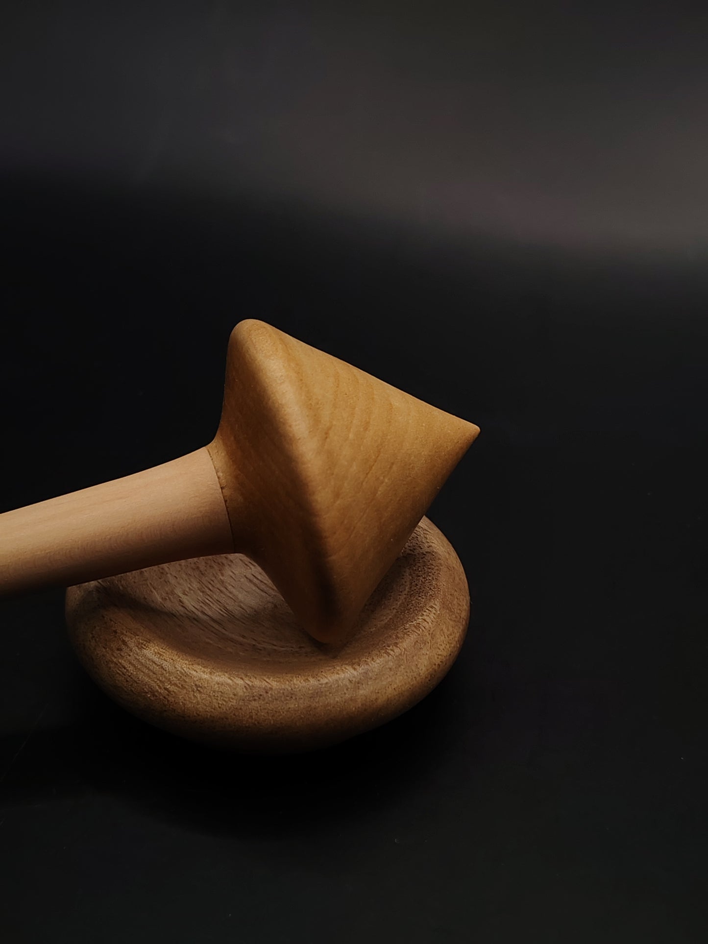 Support Spindle for Yarn Spinning – Apple Shaft & Mulberry Whorl | 26 cm (24 g) | Set with Walnut Bowl | Handcrafted by Kravelli