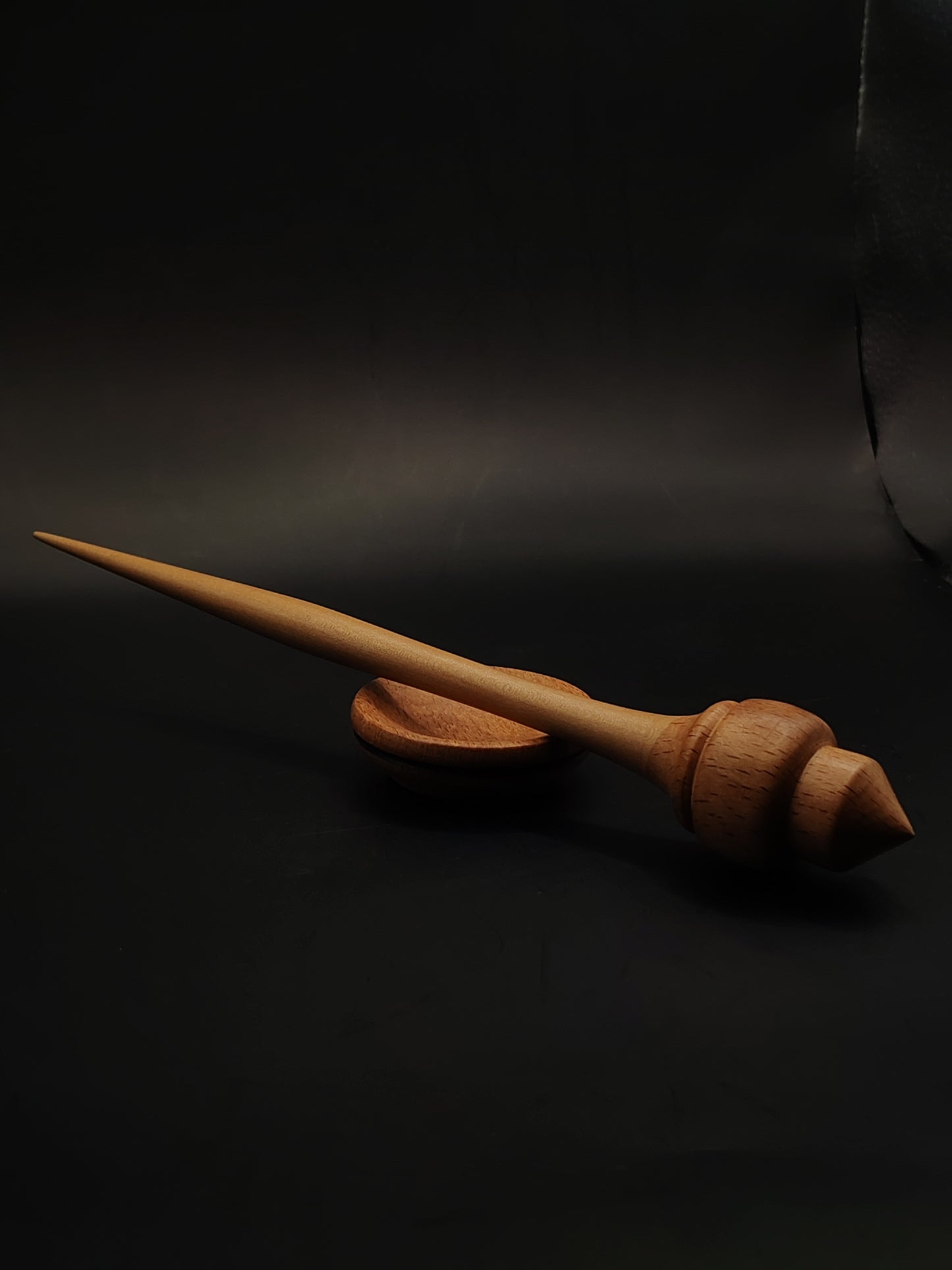 Support Spindle – Beech Whorl & Pear Shaft (24 cm / 9.4″, 23 g / 0.81 oz) + Beech Spinning Bowl | Artisan Handmade by Kravelli