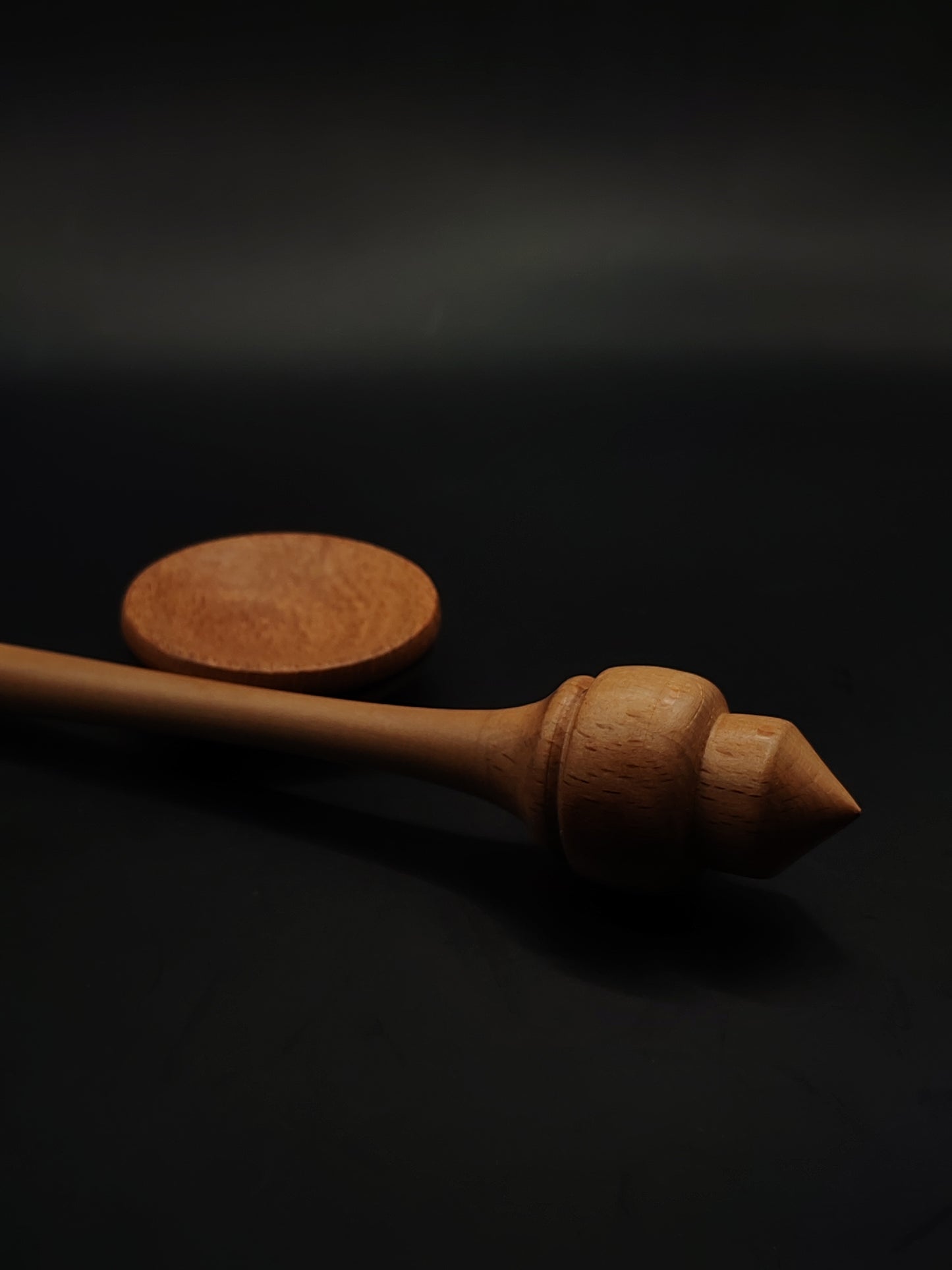 Support Spindle – Beech Whorl & Pear Shaft (24 cm / 9.4″, 23 g / 0.81 oz) + Beech Spinning Bowl | Artisan Handmade by Kravelli