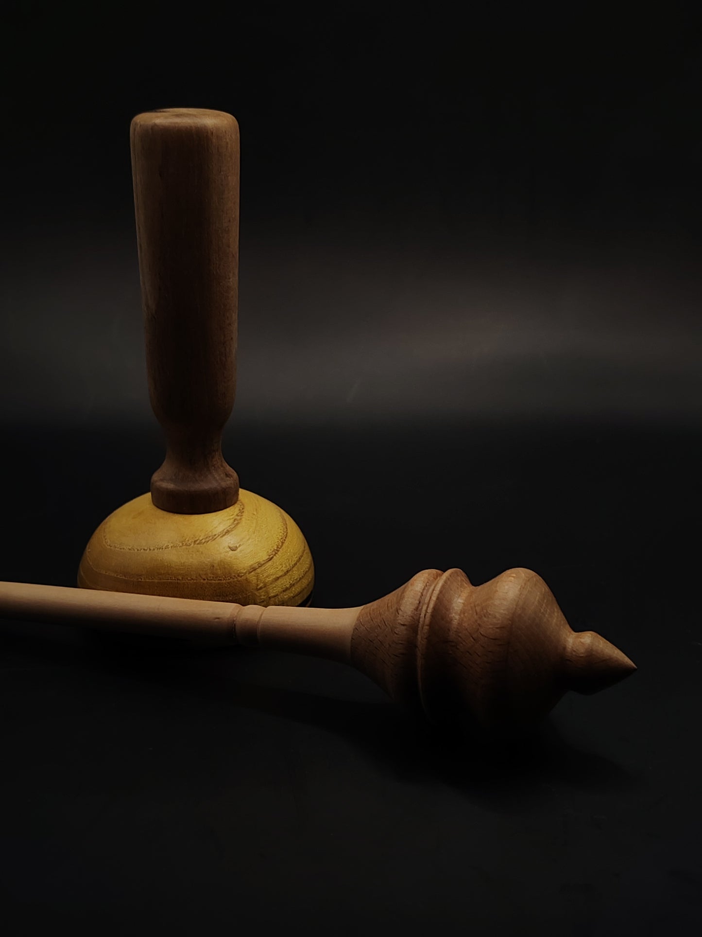 Support Spindle – Apple Shaft & Beech Whorl (28 cm / 11″, 28 g / 0.99 oz) + Mulberry/Walnut Lap Bowl | Artisan Handmade by Kravelli