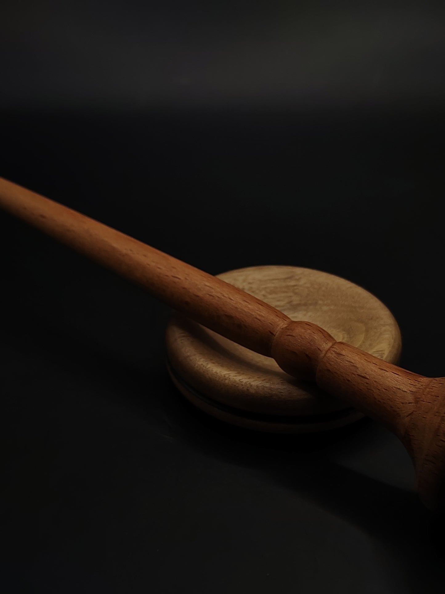 Support Spindle – Red Beech Wood (24.5 cm / 9.6″, 23 g / 0.81 oz) + Grey Spinning Bowl | Artisan Handmade by Kravelli