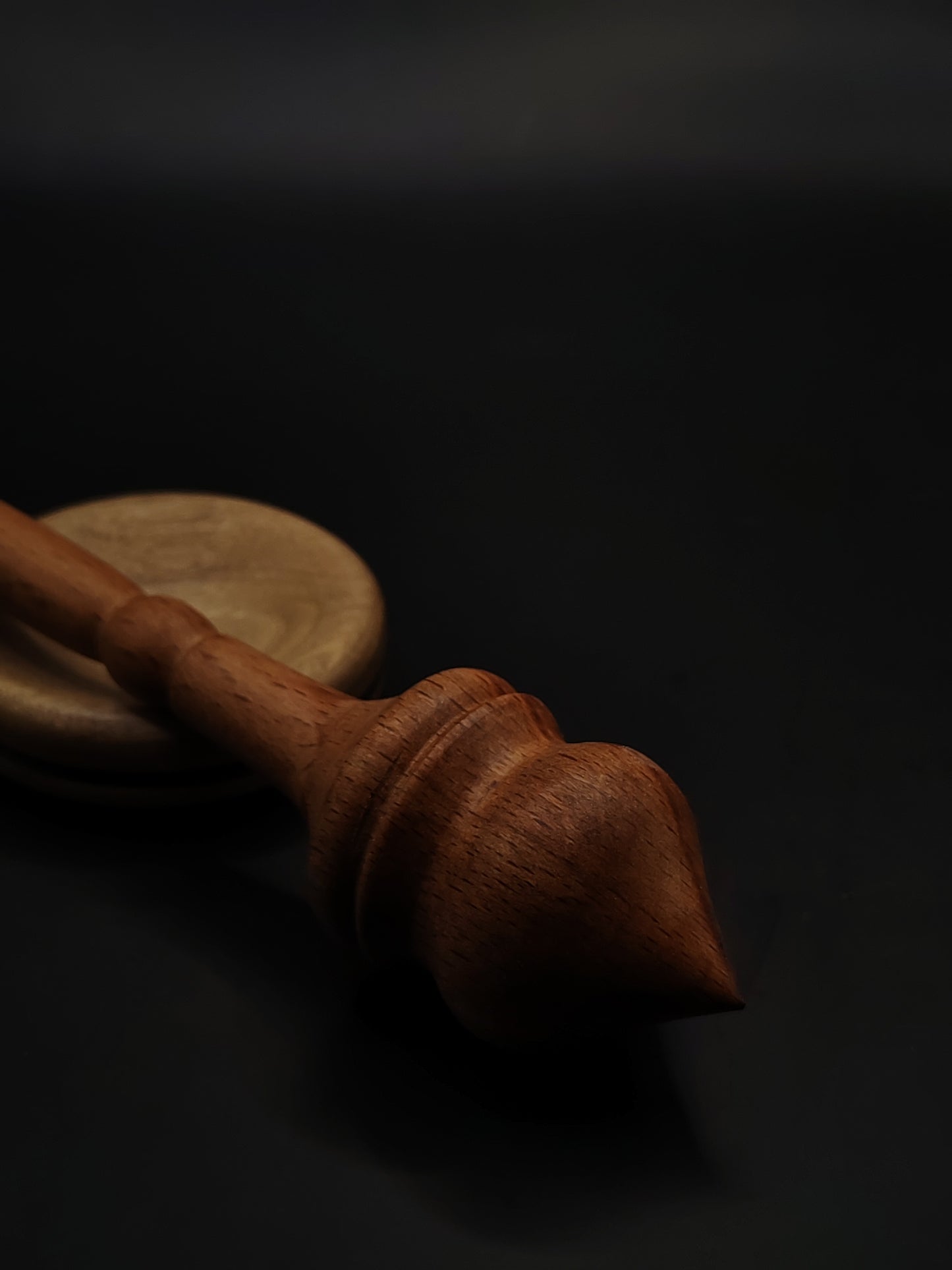 Support Spindle – Red Beech Wood (24.5 cm / 9.6″, 23 g / 0.81 oz) + Grey Spinning Bowl | Artisan Handmade by Kravelli