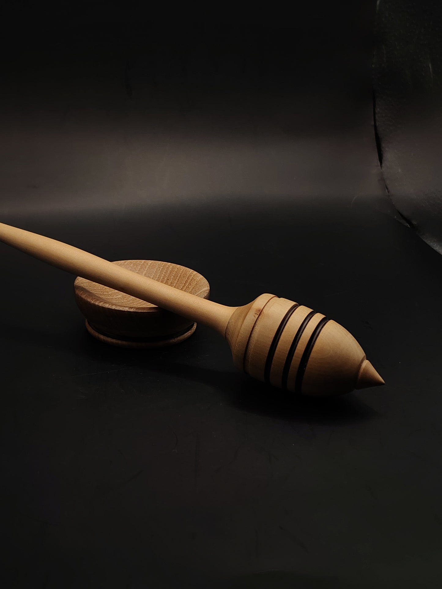 Support Spindle – Apple Wood (26 cm / 10.2″, 35 g / 1.23 oz) + Walnut Spinning Bowl | Artisan Handmade by Kravelli