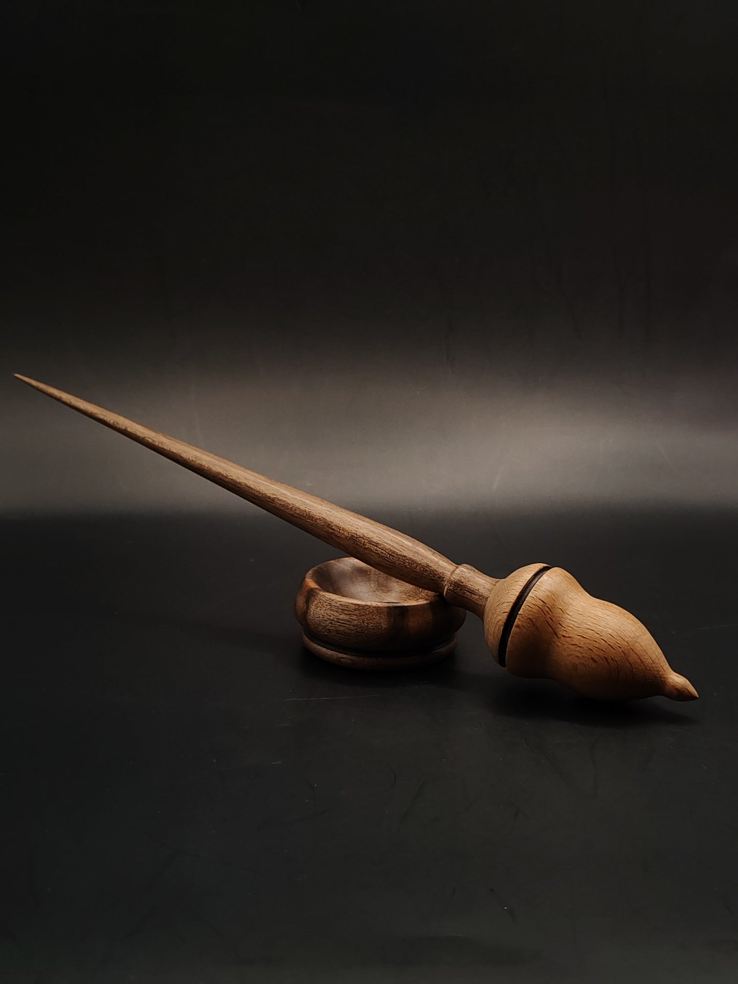 Support Spindle for Yarn Spinning – Walnut Shaft & Beech Whorl (28 cm / 29 g) with Walnut Bowl | Kravelli