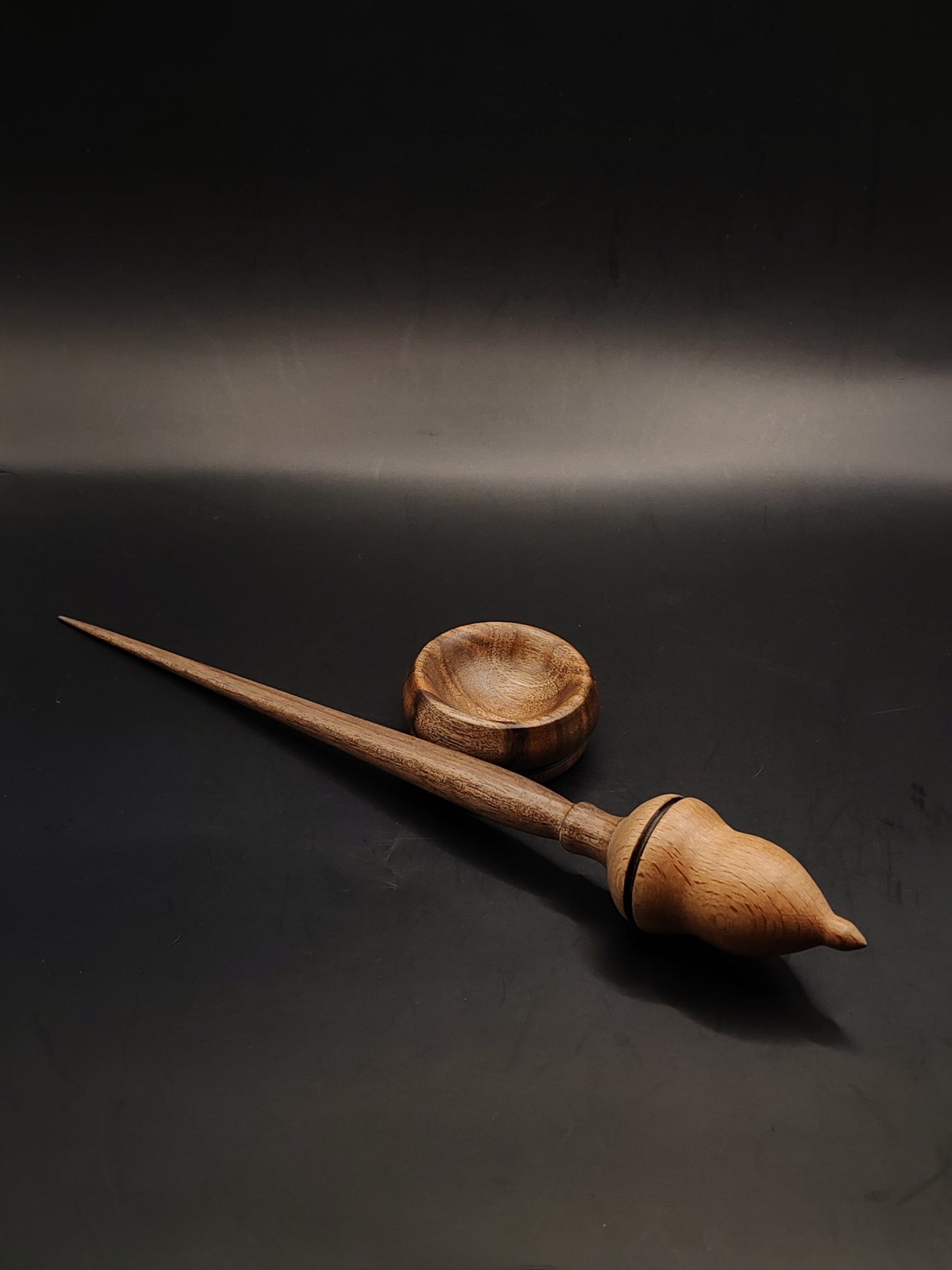 Support Spindle for Yarn Spinning – Walnut Shaft & Beech Whorl (28 cm / 29 g) with Walnut Bowl | Kravelli