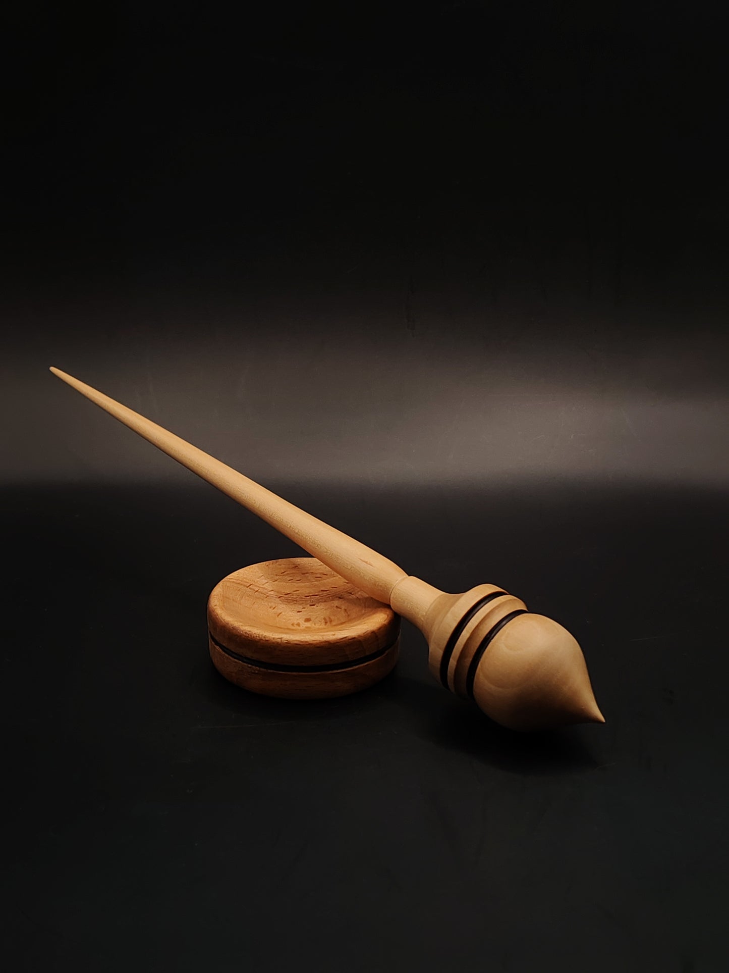 Support Spindle – Apple Shaft & Chestnut Whorl (26.5 cm / 34 g) with Beech Support Bowl | Kravelli