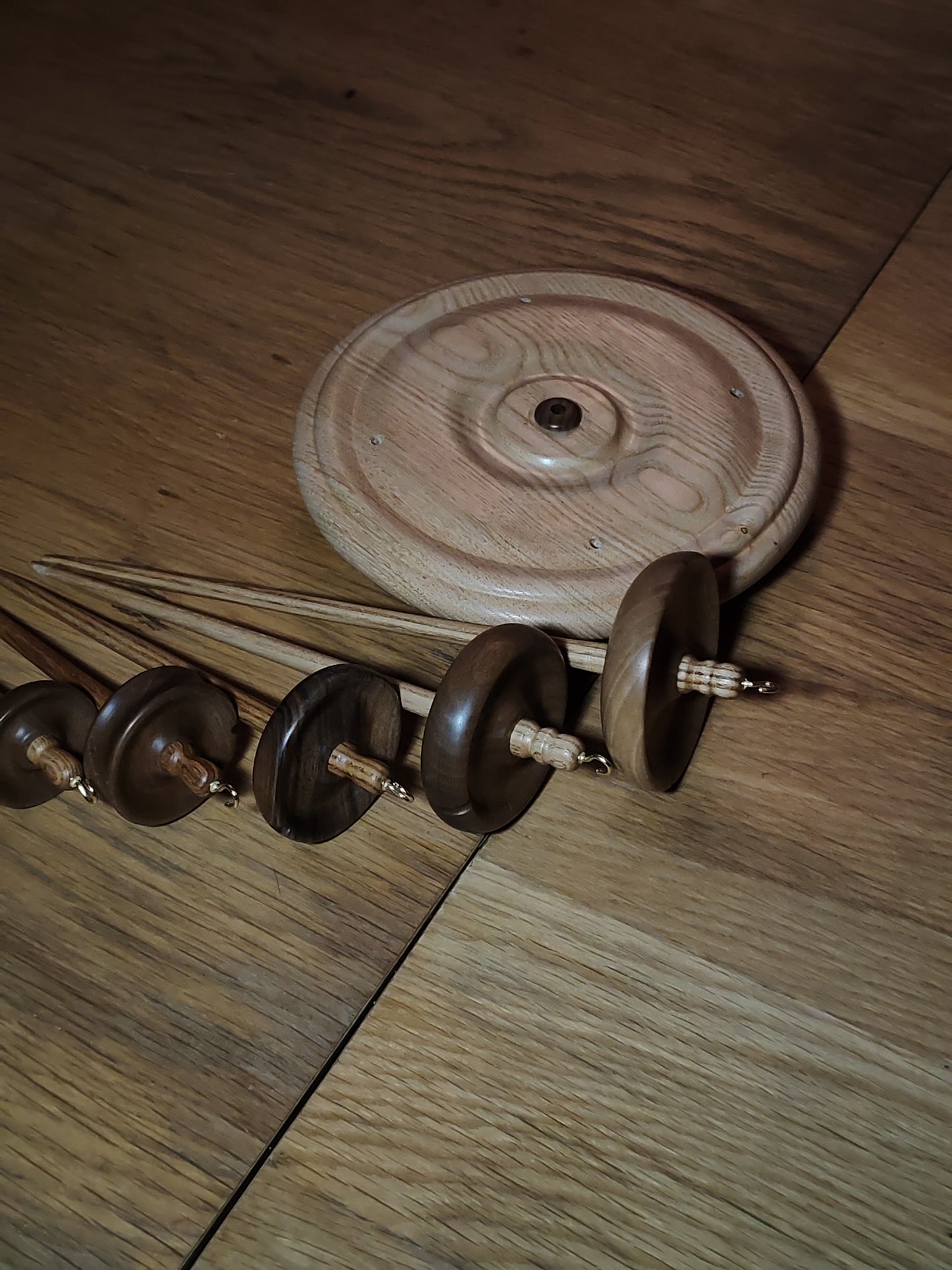 Hand-Turned Drop Spindle Set – Walnut & Chestnut | 5 Piece + Stand | Full Range (59g–23g) | Kravelli Originals