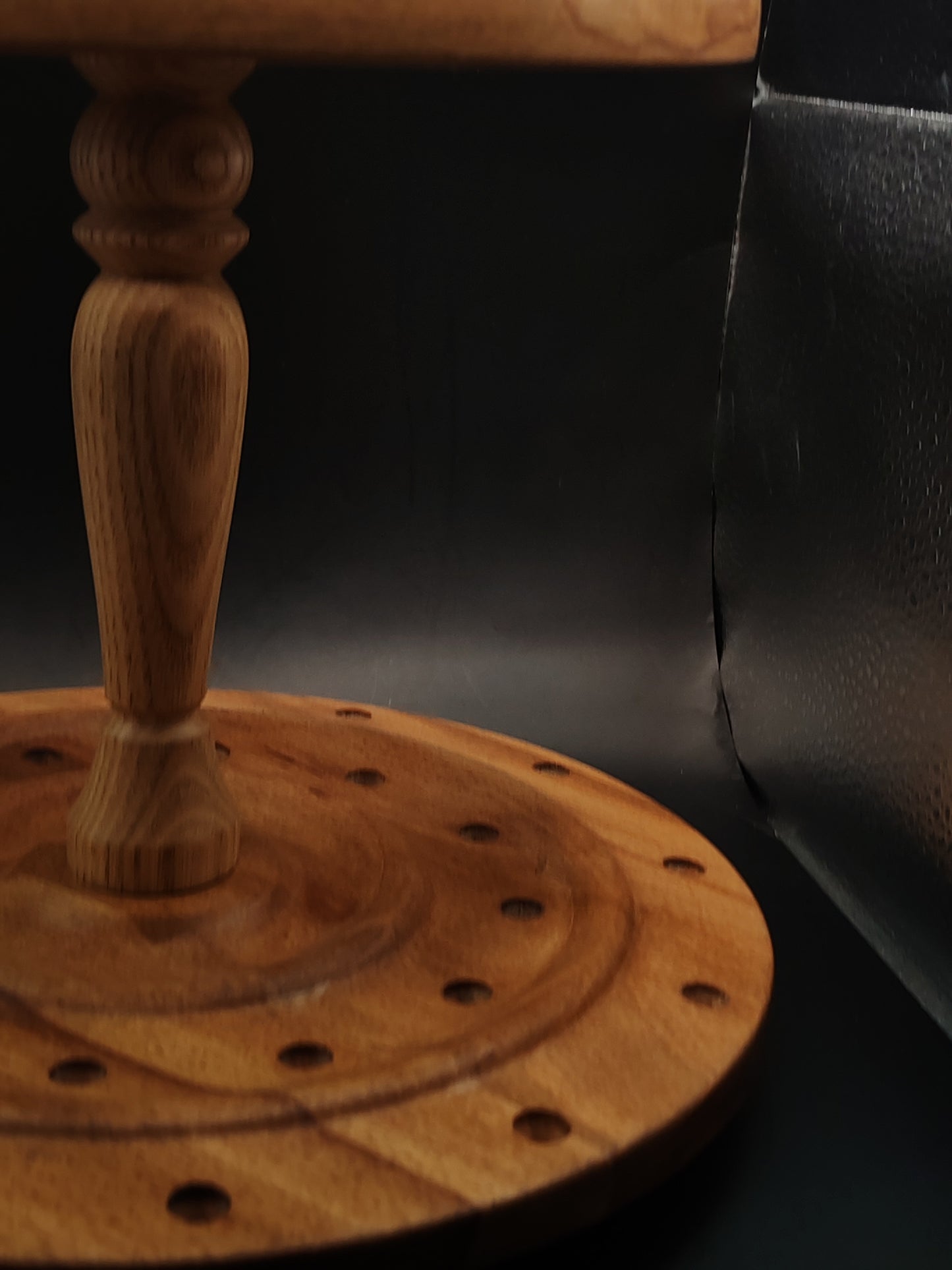 24-Spindle Stand – Non-Rotating Display for Drop & Support Spindles | Beech, Chestnut, Walnut & Elm Wood | Handcrafted by Kravelli