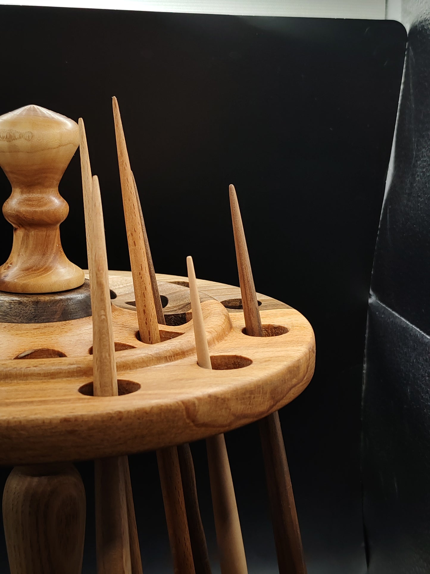 24-Spindle Stand – Non-Rotating Display for Drop & Support Spindles | Beech, Chestnut, Walnut & Elm Wood | Handcrafted by Kravelli