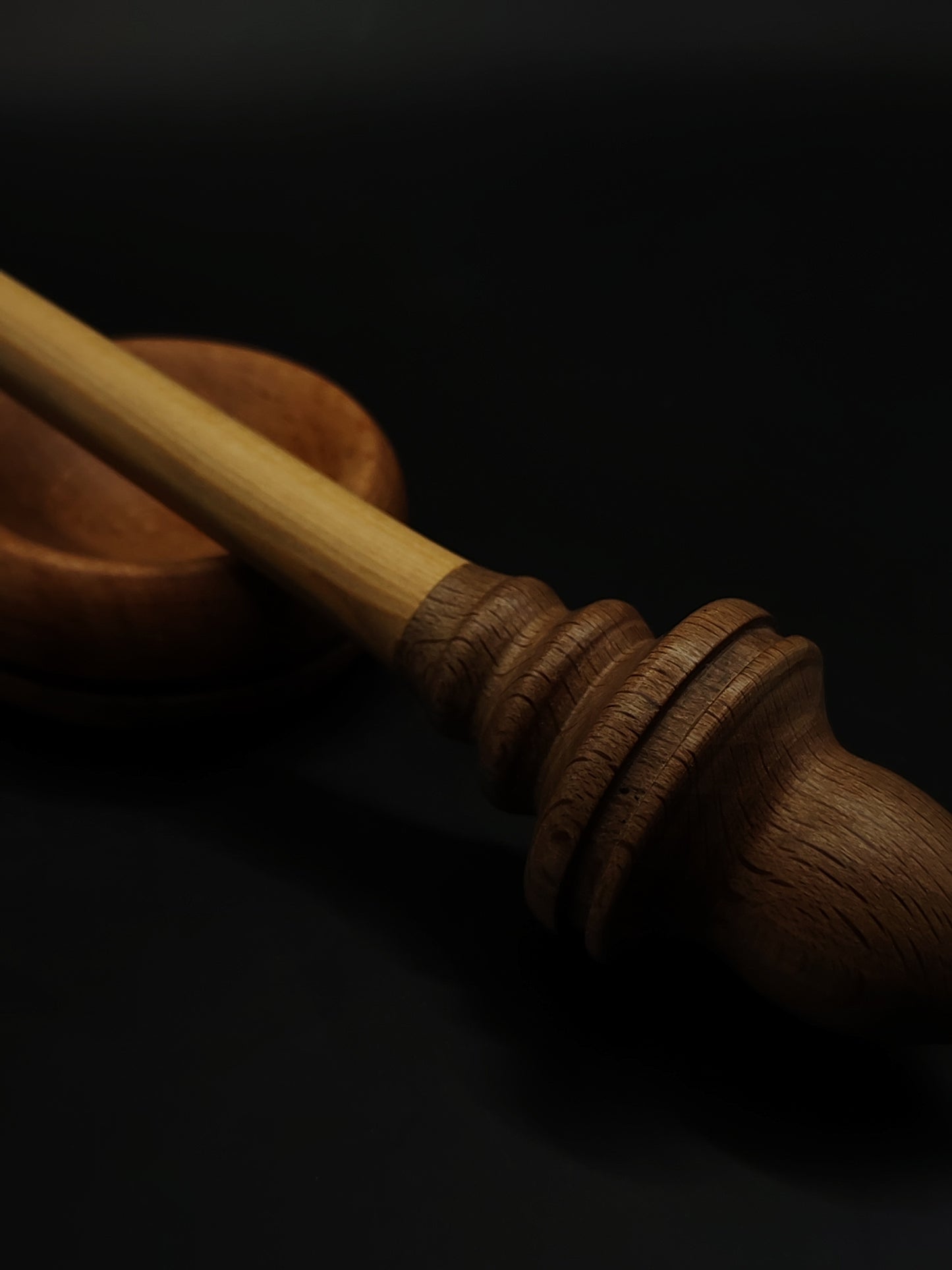 Support Spindle – Walnut Whorl & Larch Shaft (27 cm, 26 g) with Beech Bowl | Hand-Turned Spinning Tool | Kravelli