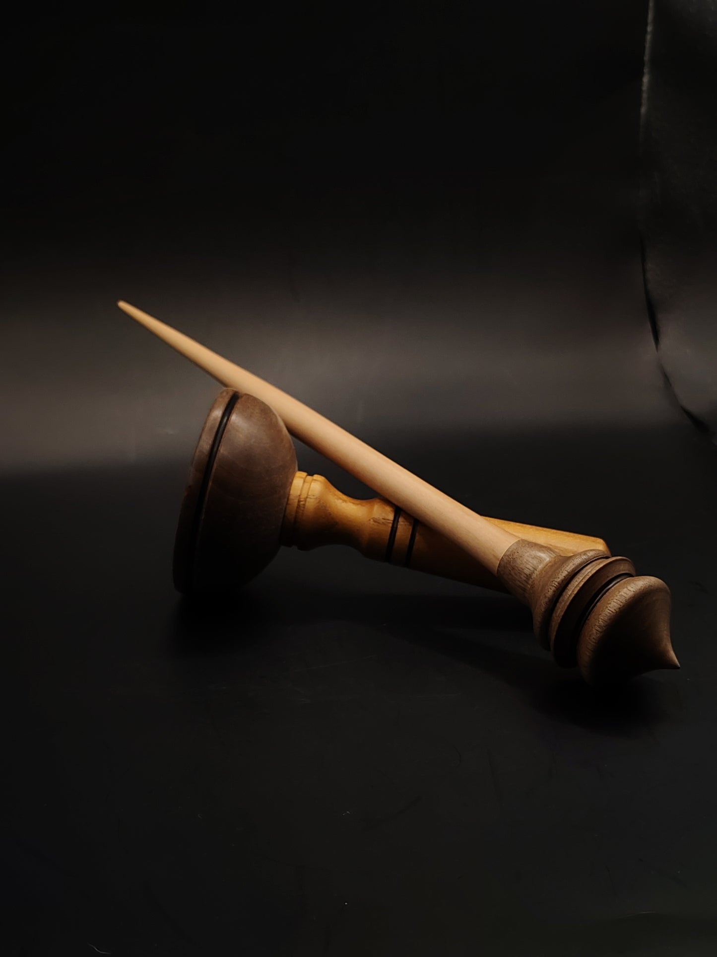 Support Spindle – Walnut Whorl & Pear Shaft (26 cm, 27 g) with Mulberry & Walnut Lap Bowl | Artisan Yarn Spinner | Kravelli