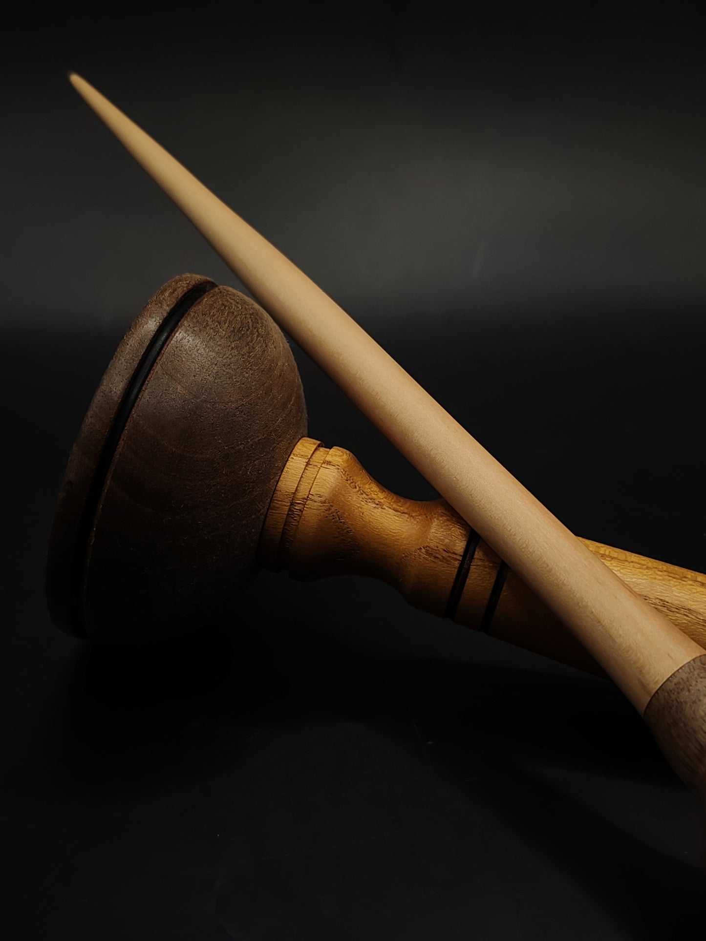 Support Spindle – Walnut Whorl & Pear Shaft (26 cm, 27 g) with Mulberry & Walnut Lap Bowl | Artisan Yarn Spinner | Kravelli