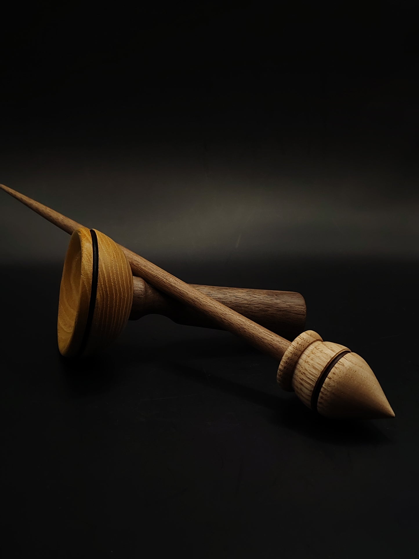 Support Spindle – Walnut Shaft & Chestnut Whorl (27.5 cm, 24 g) with Walnut & Mulberry Lap Bowl | Yarn Spinner | Kravelli