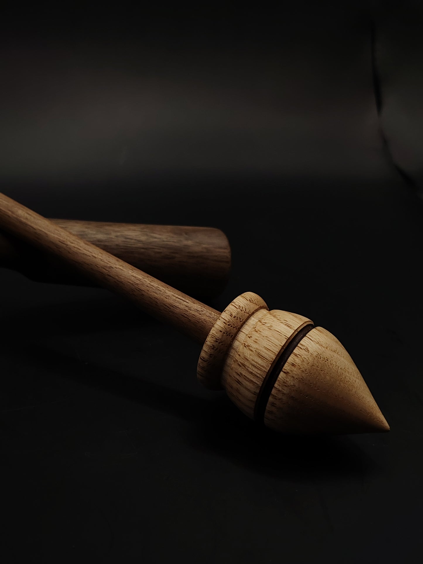 Support Spindle – Walnut Shaft & Chestnut Whorl (27.5 cm, 24 g) with Walnut & Mulberry Lap Bowl | Yarn Spinner | Kravelli