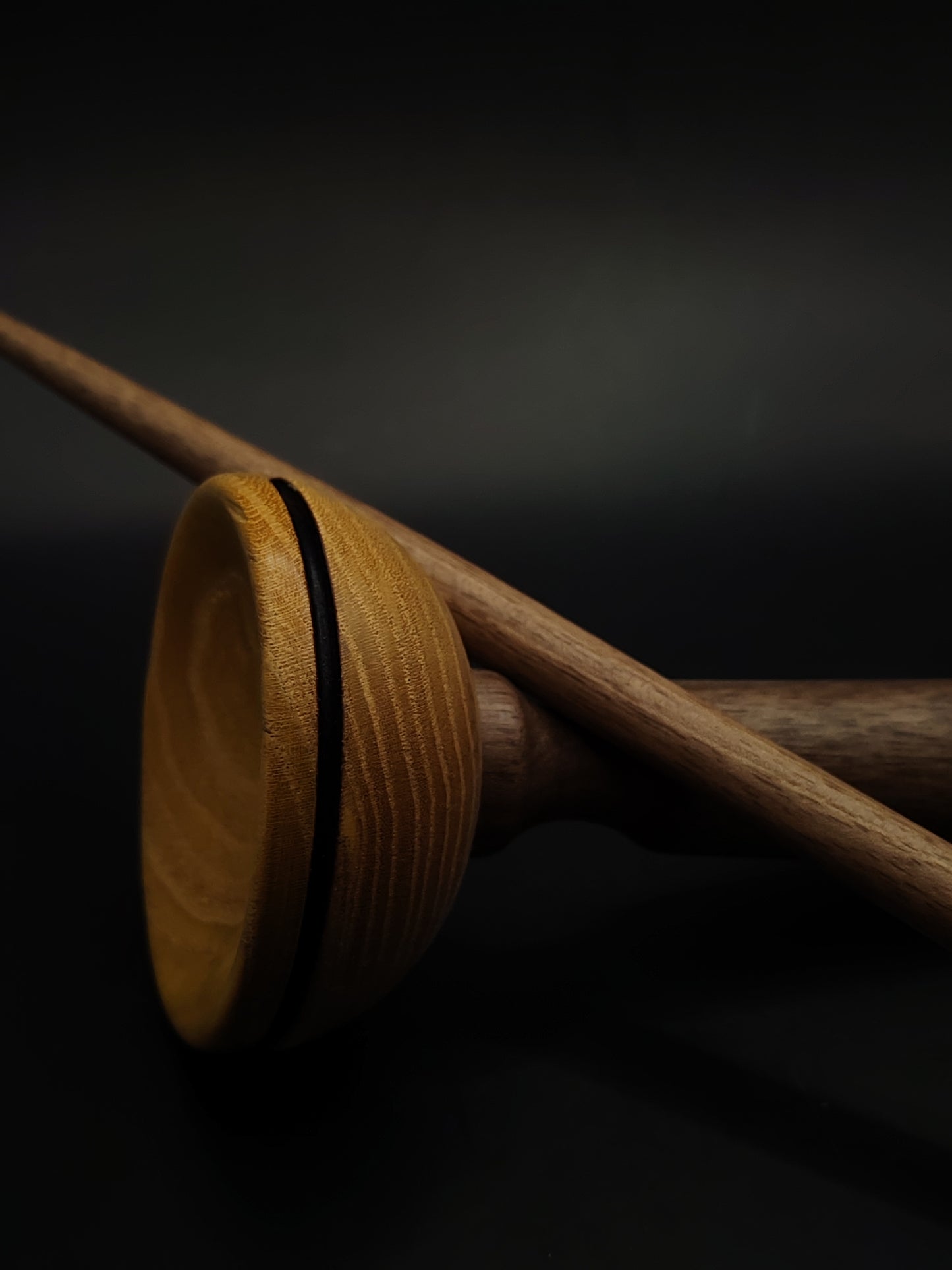 Support Spindle – Walnut Shaft & Chestnut Whorl (27.5 cm, 24 g) with Walnut & Mulberry Lap Bowl | Yarn Spinner | Kravelli