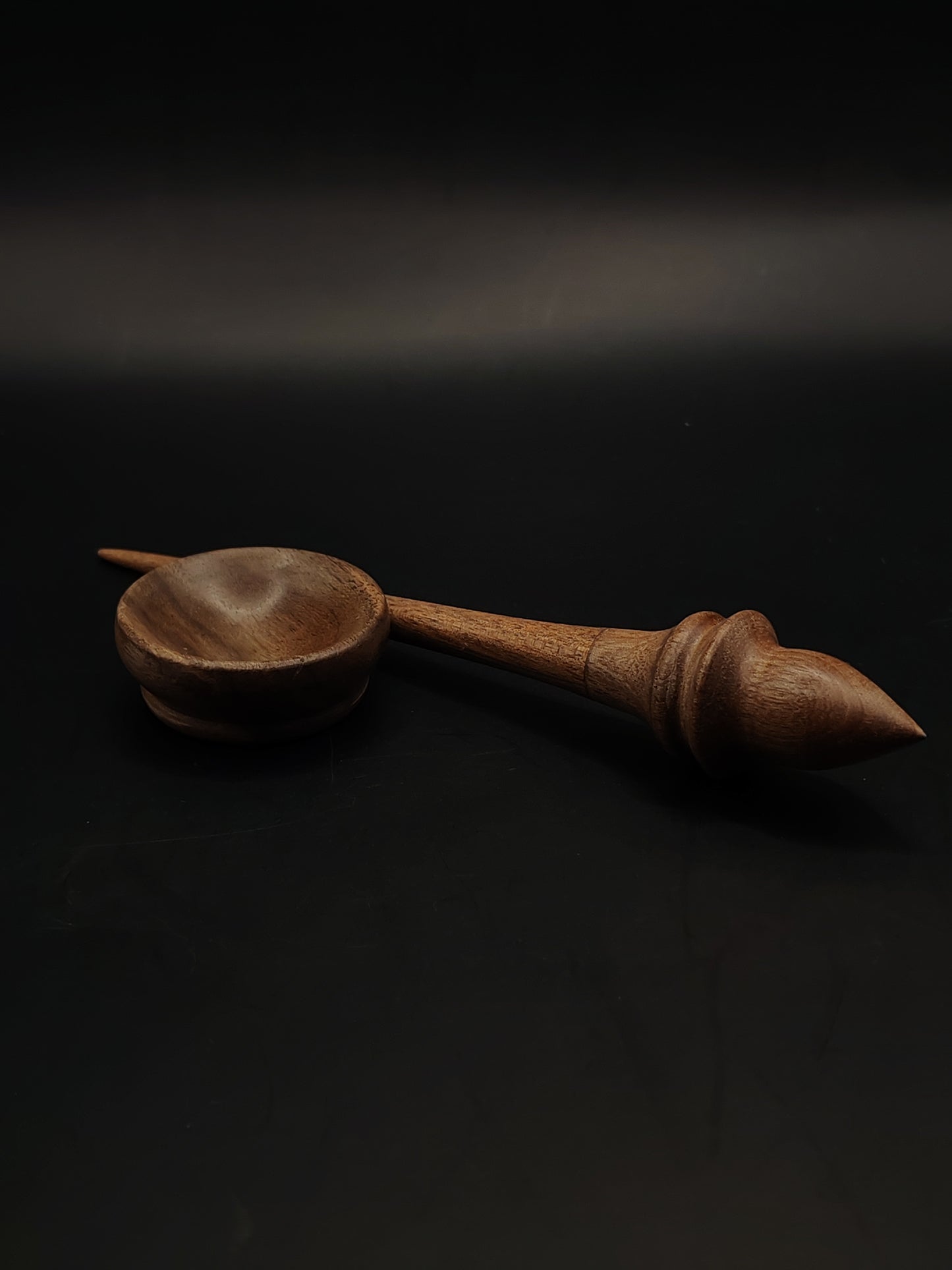 An ultra-light 9 g all-walnut mini support spindle with a matching tiny bowl — ideal for cotton, fine lace spinning, and travel.