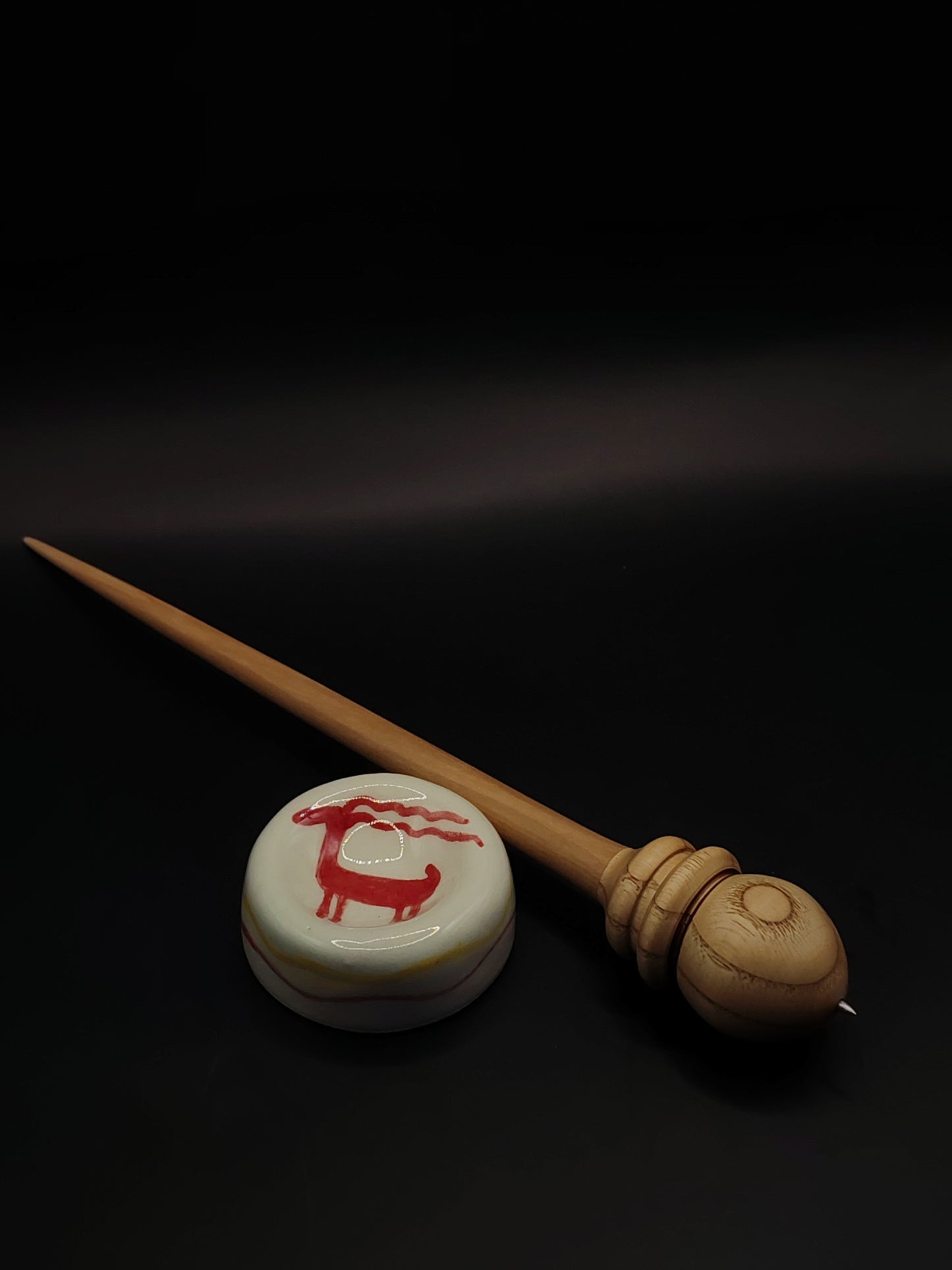Support Spindle with Metal Tip – Chestnut Whorl & Pear Wood Shaft (27 cm / 25 g) + Ceramic Spinning Bowl Set | Handmade by Kravelli