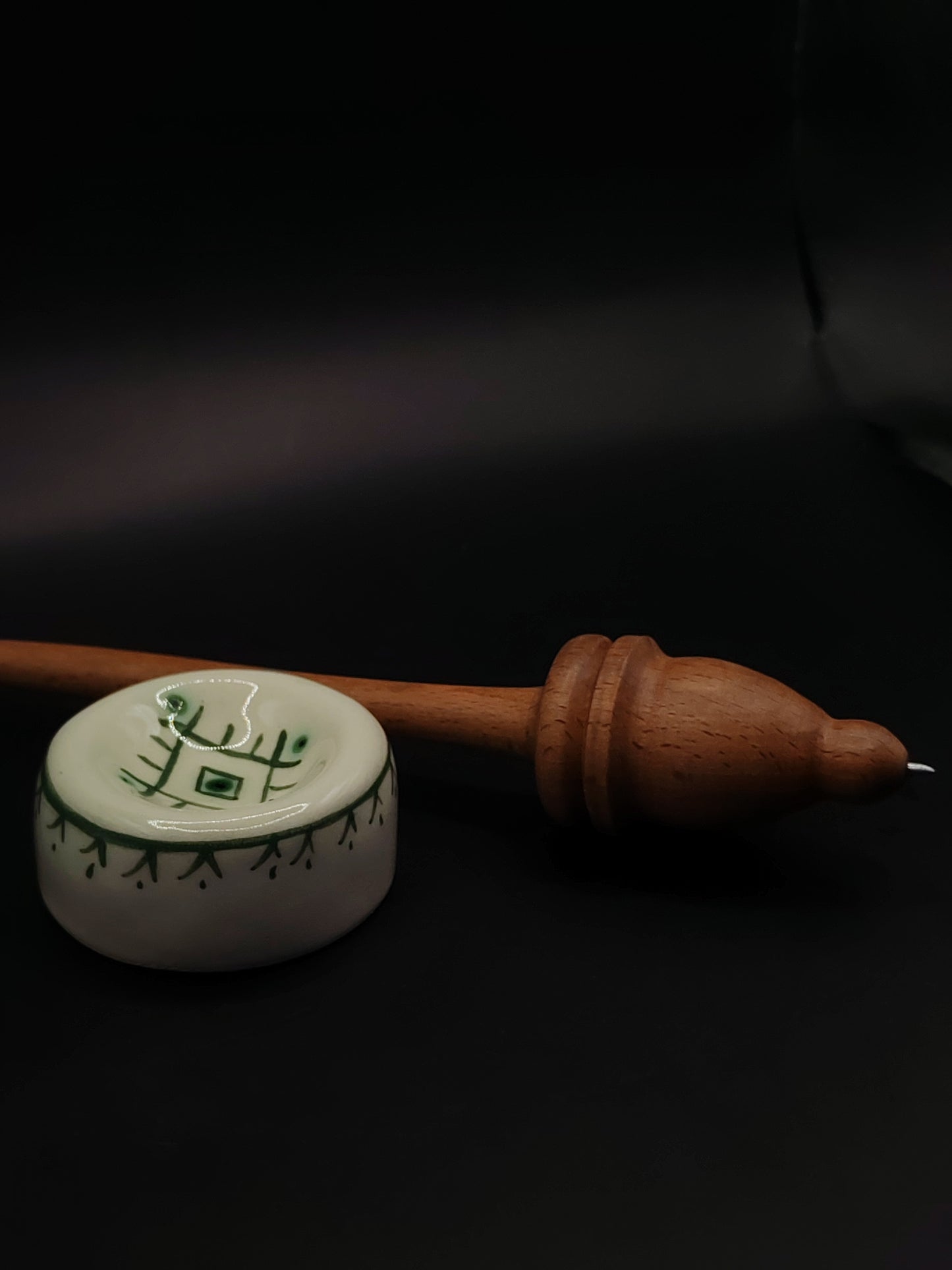 Support Spindle with Metal Tip – Beech Wood (25.5 cm / 27 g) + Ceramic Spinning Bowl Set | Hand-Turned by Kravelli