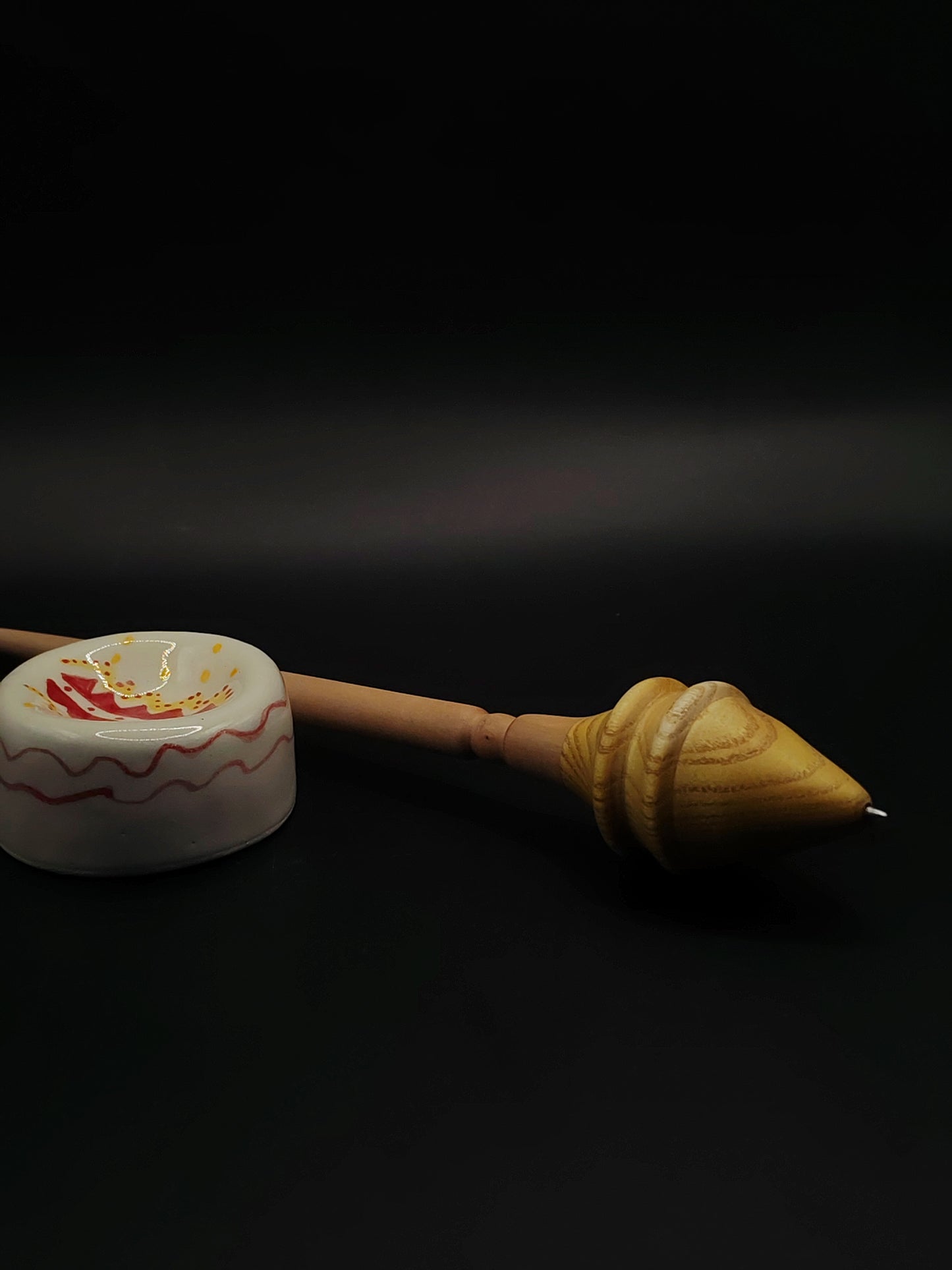 Support Spindle with Metal Tip – Mulberry Whorl & Pear Shaft (26.5 cm / 25 g) + Ceramic Spinning Bowl | Handcrafted by Kravelli