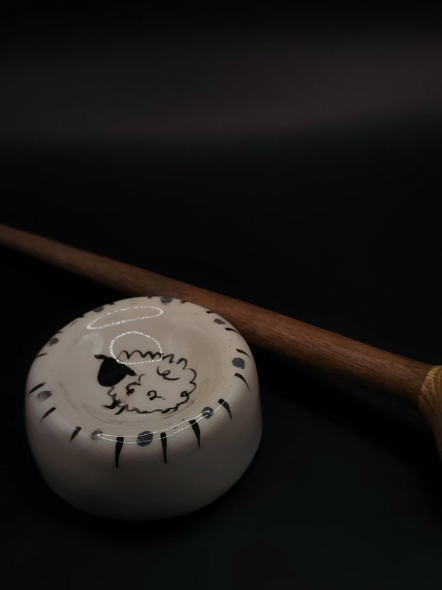 Support Spindle with Metal Tip – Oak Whorl & Walnut Shaft (25.5 cm / 22 g) + Ceramic Spinning Bowl | Handmade by Kravelli