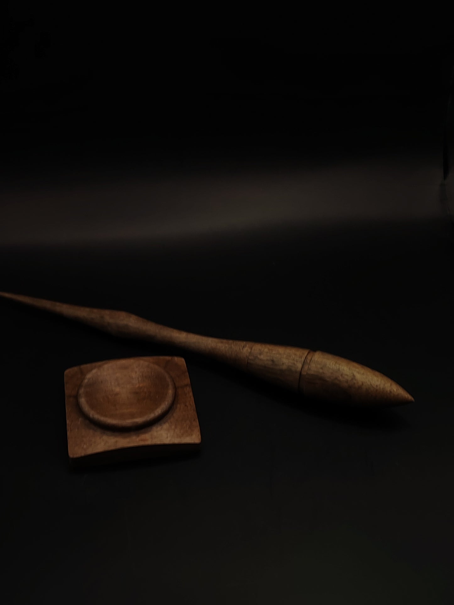 Goddess Support Spindle – Walnut Wood (25 cm / 9.8″, 23 g / 0.81 oz) + Walnut Spinning Bowl | Artisan Handmade by Kravelli