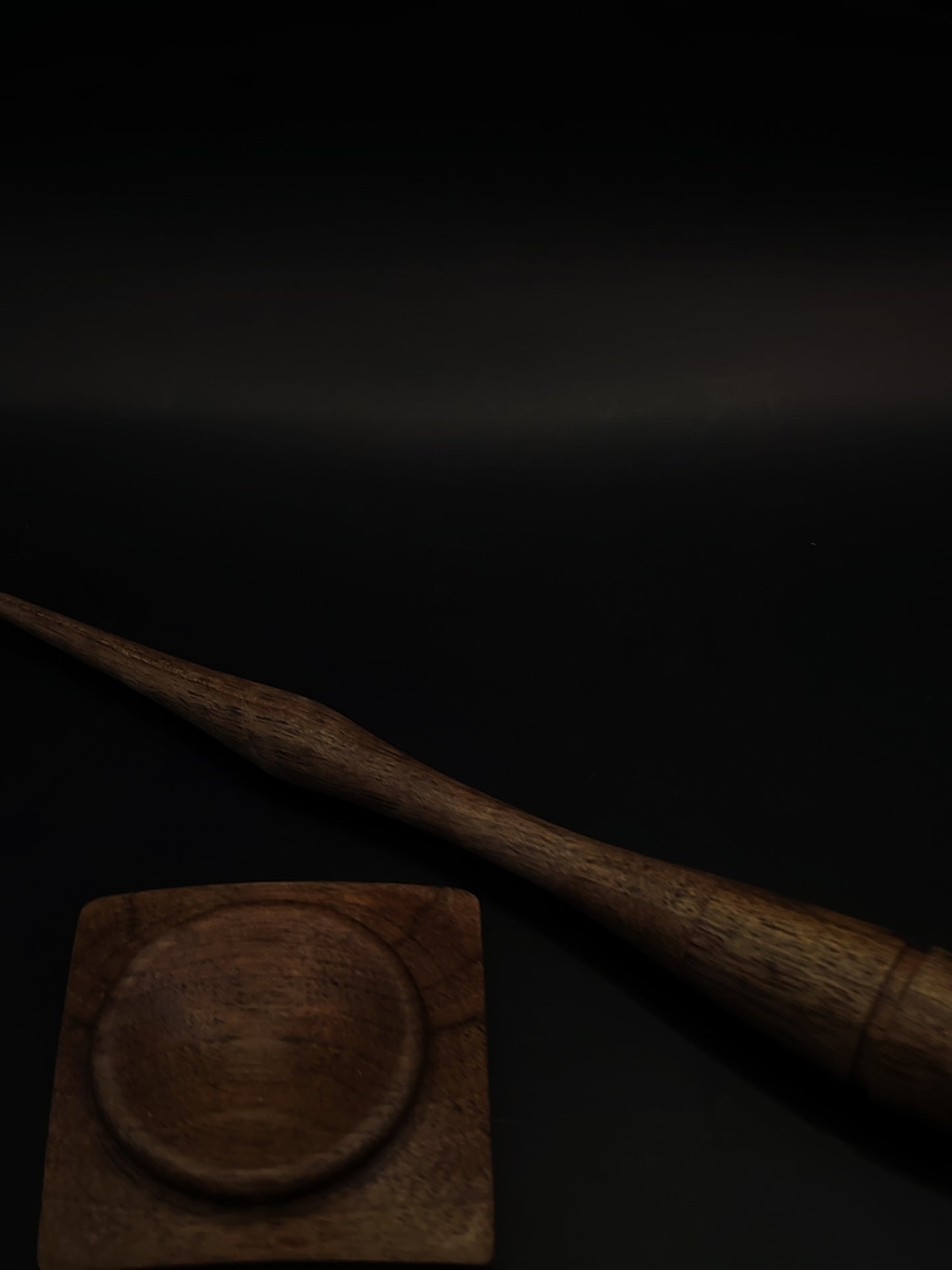 Goddess Support Spindle – Walnut Wood (25 cm / 9.8″, 23 g / 0.81 oz) + Walnut Spinning Bowl | Artisan Handmade by Kravelli